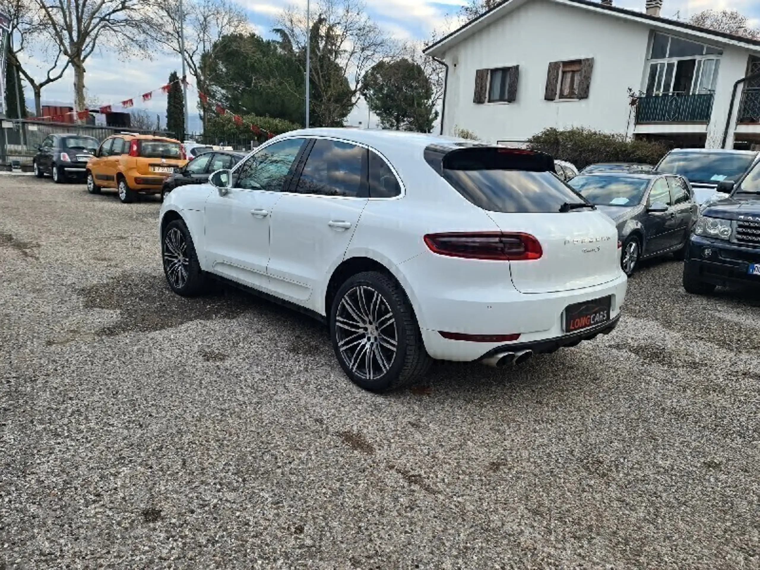 Porsche - Macan