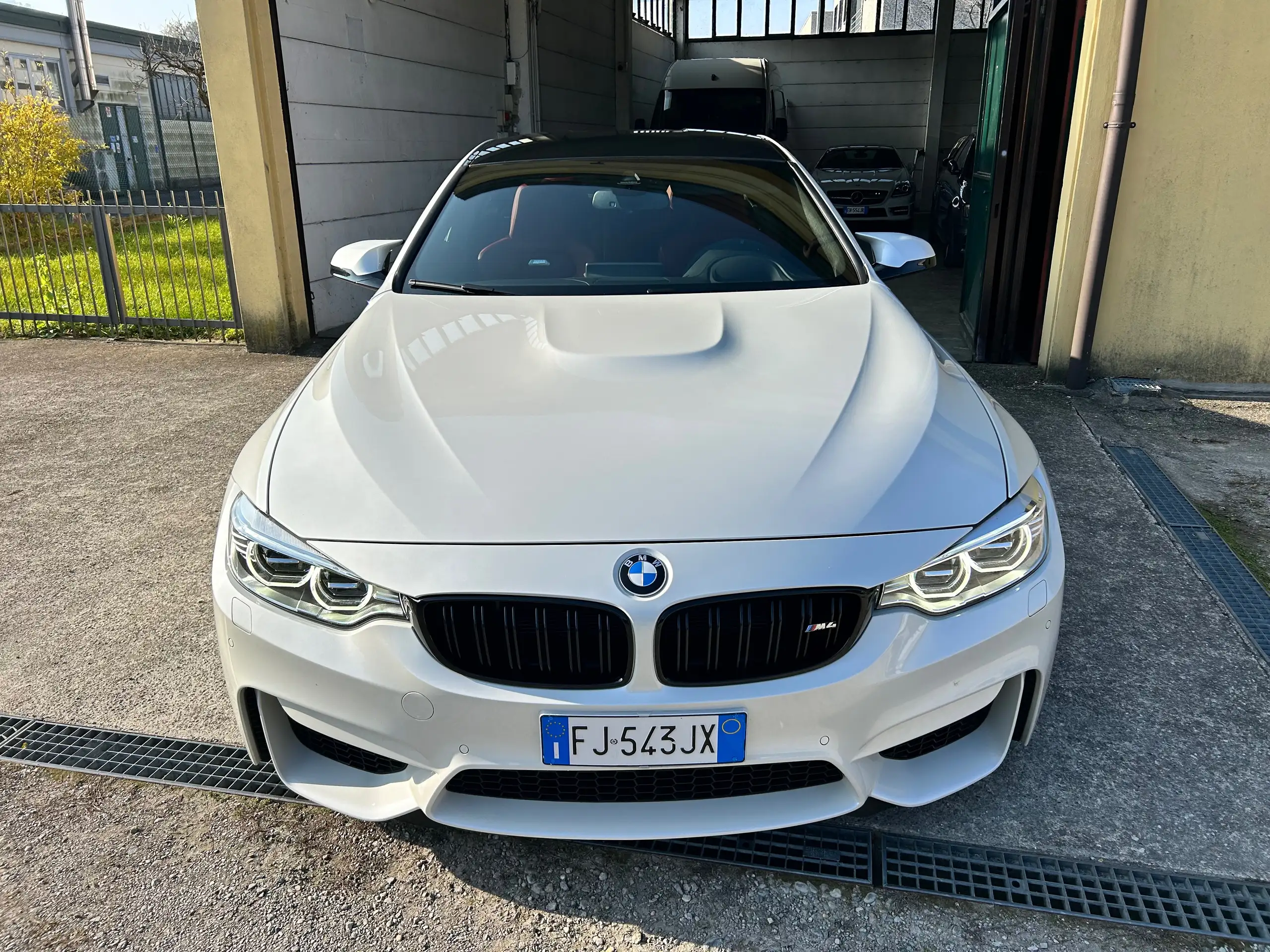 BMW - M4