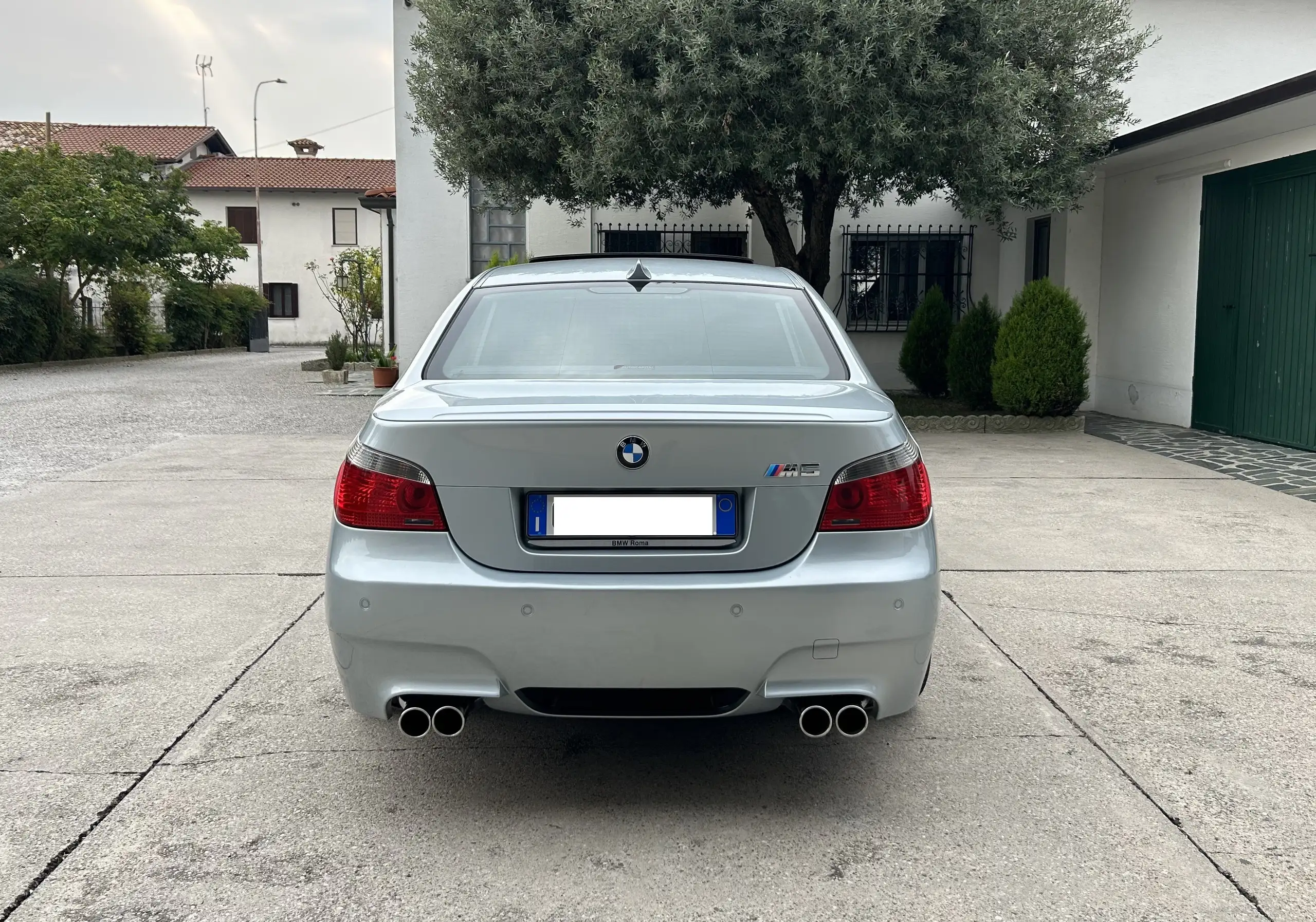 BMW - M5