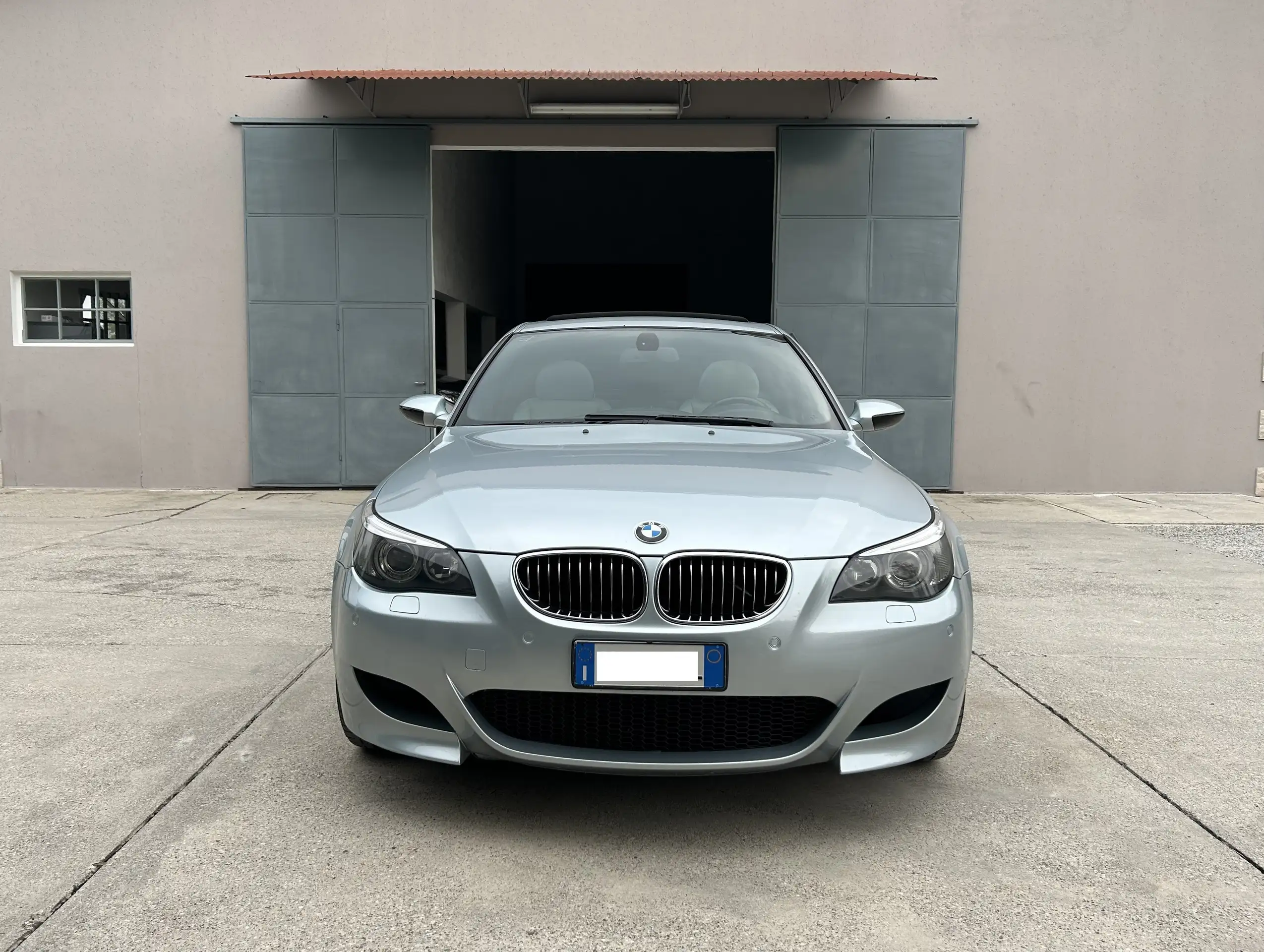 BMW - M5