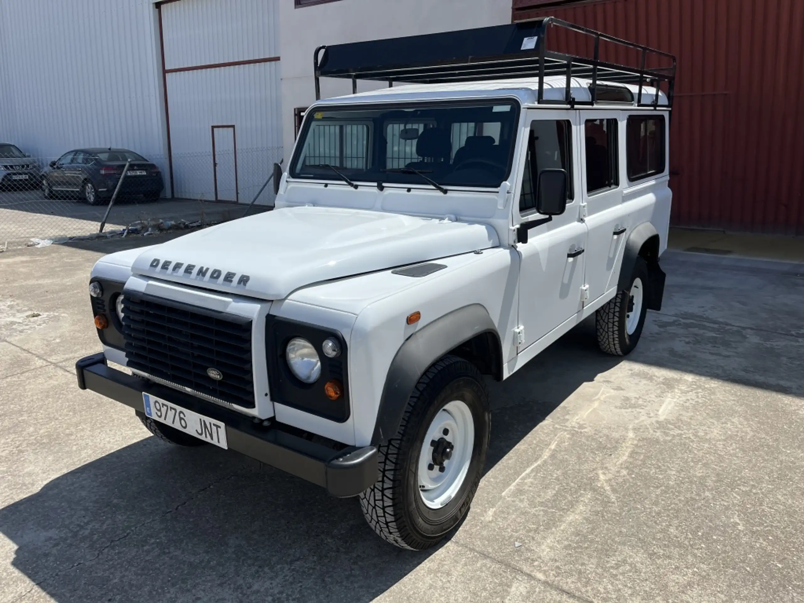 Land Rover Defender 2016