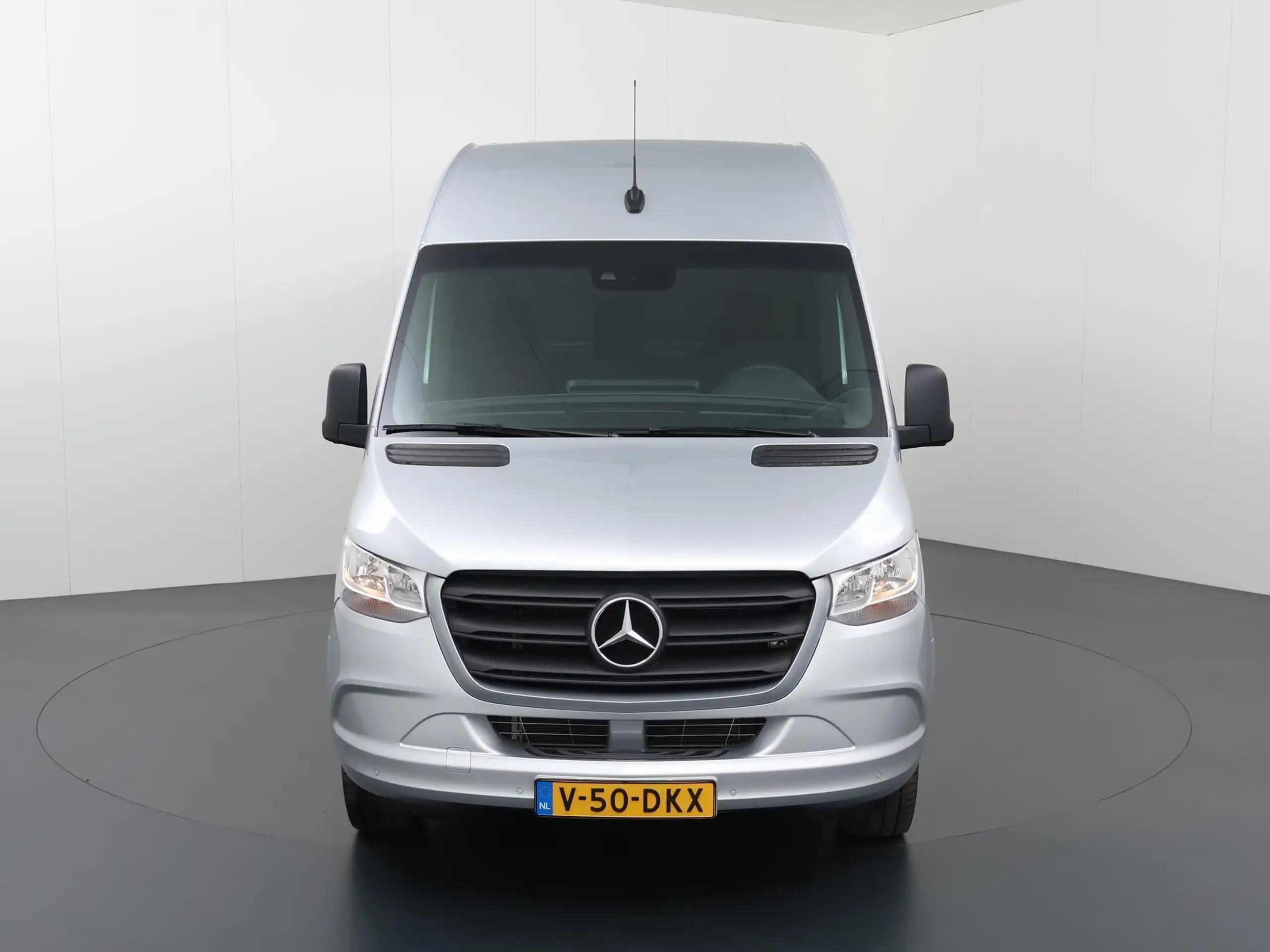 Mercedes-Benz - Sprinter