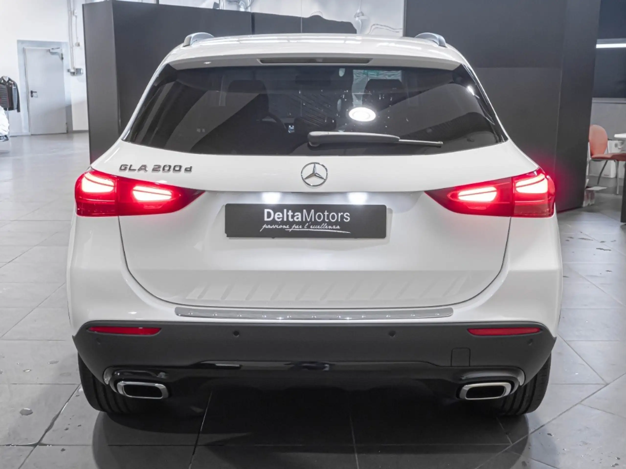 Mercedes-Benz - GLA 200