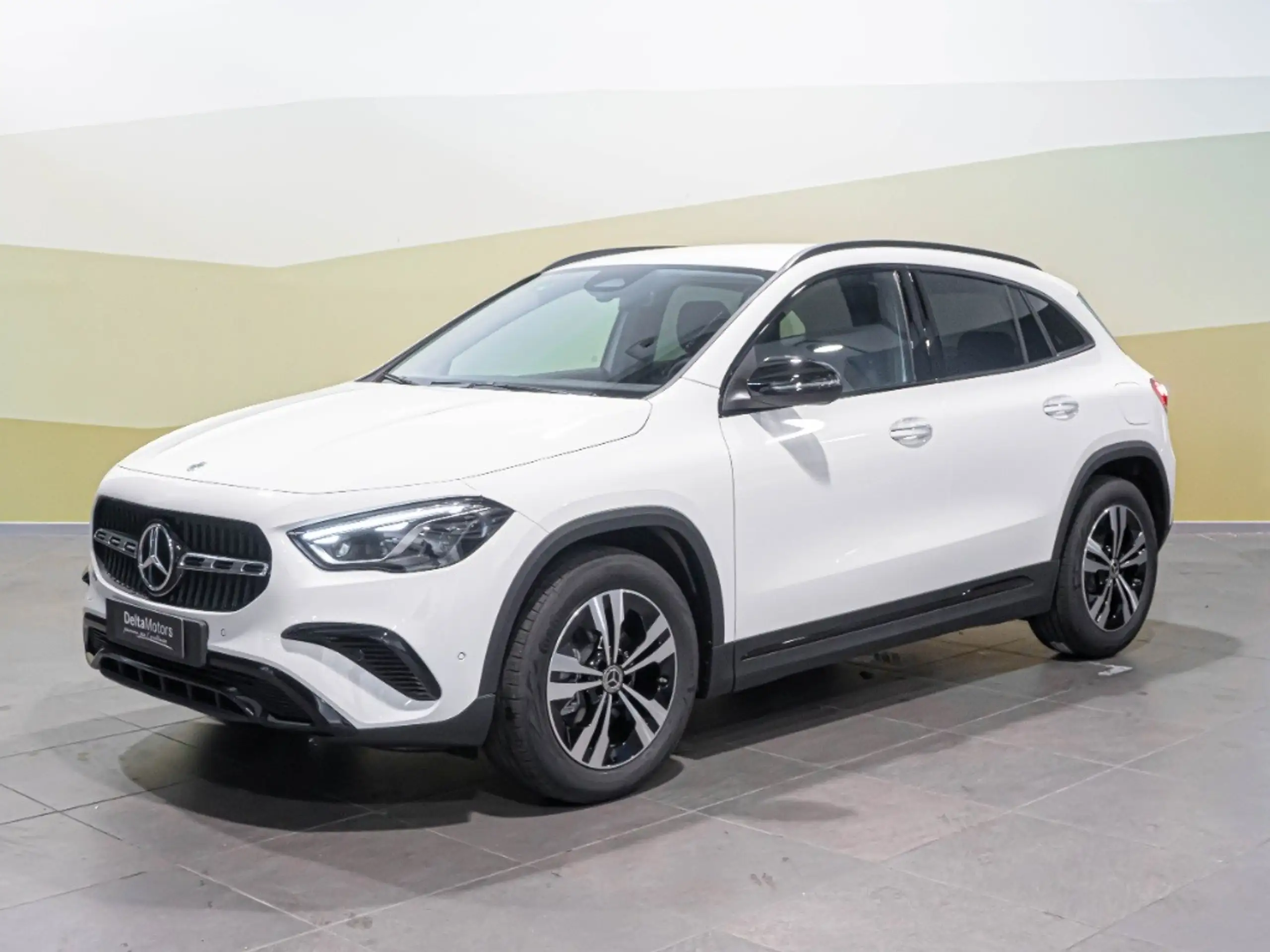 Mercedes-Benz - GLA 200