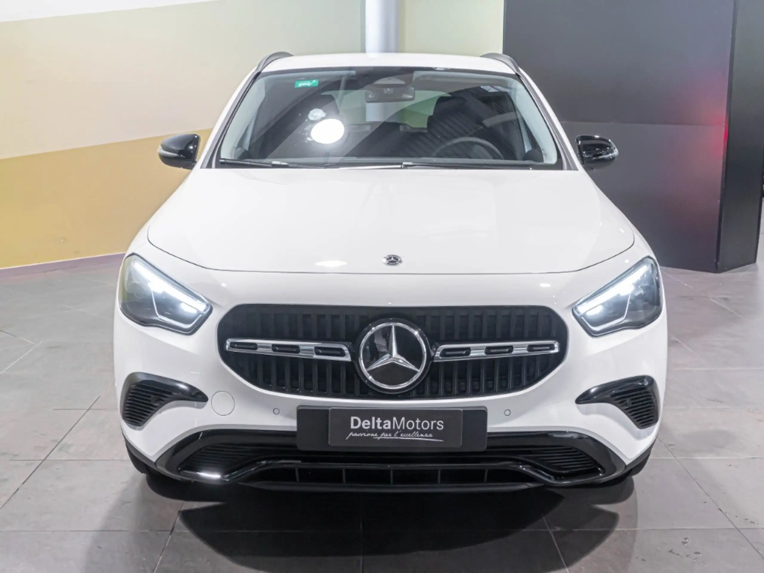 Mercedes-Benz - GLA 200