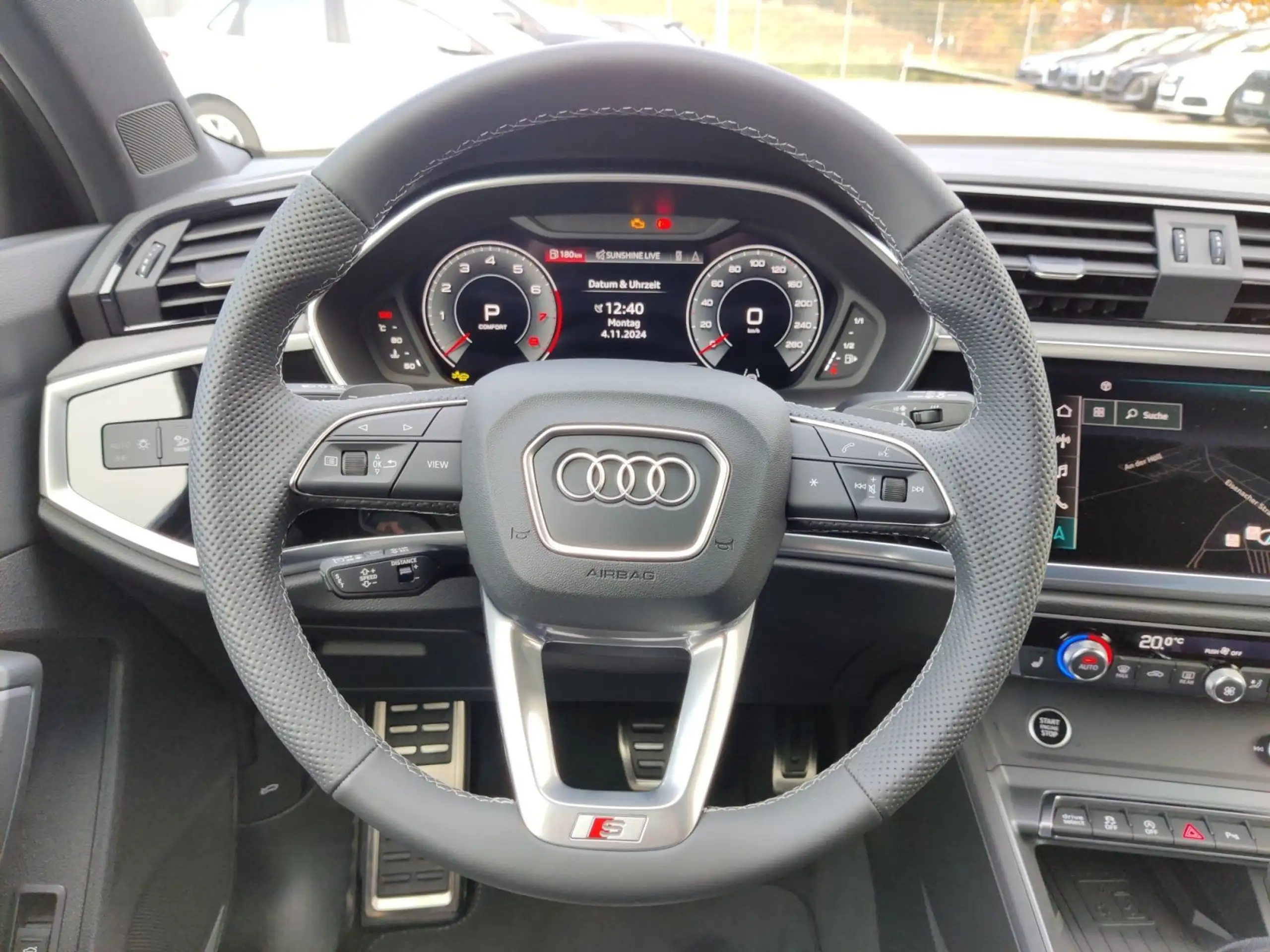 Audi - Q3