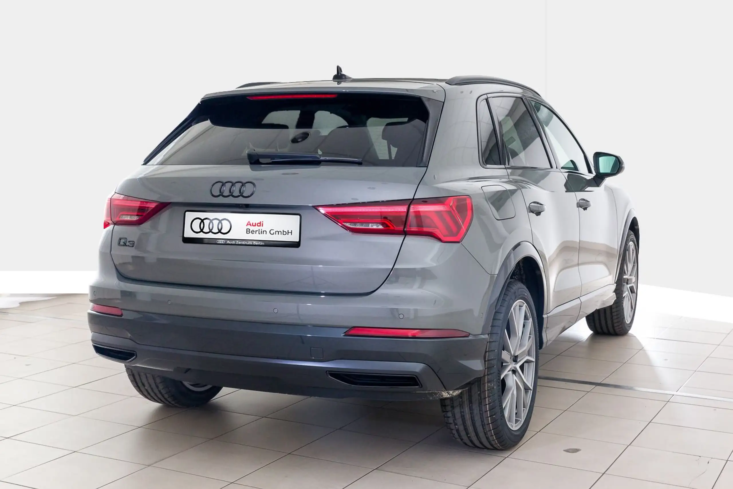 Audi - Q3