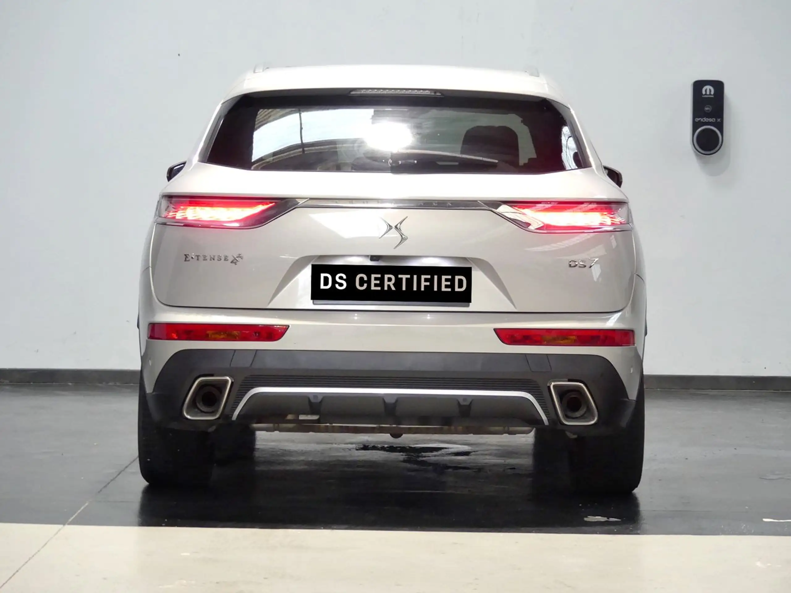 DS Automobiles - DS 7 Crossback