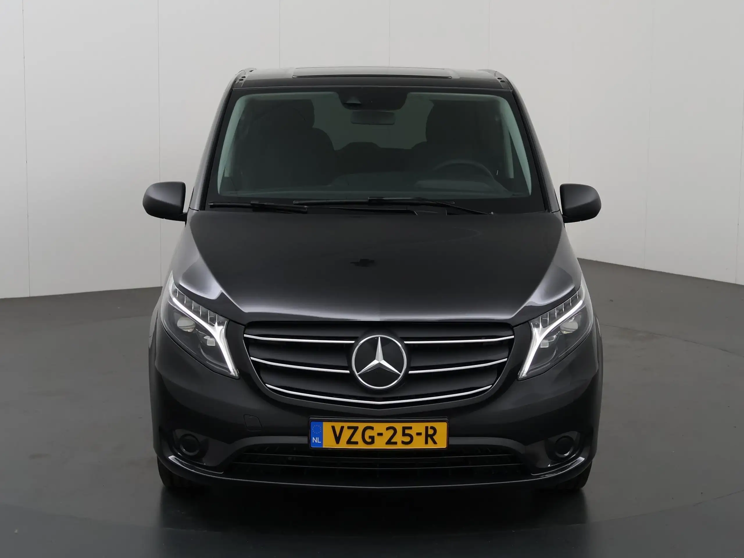 Mercedes-Benz - Vito