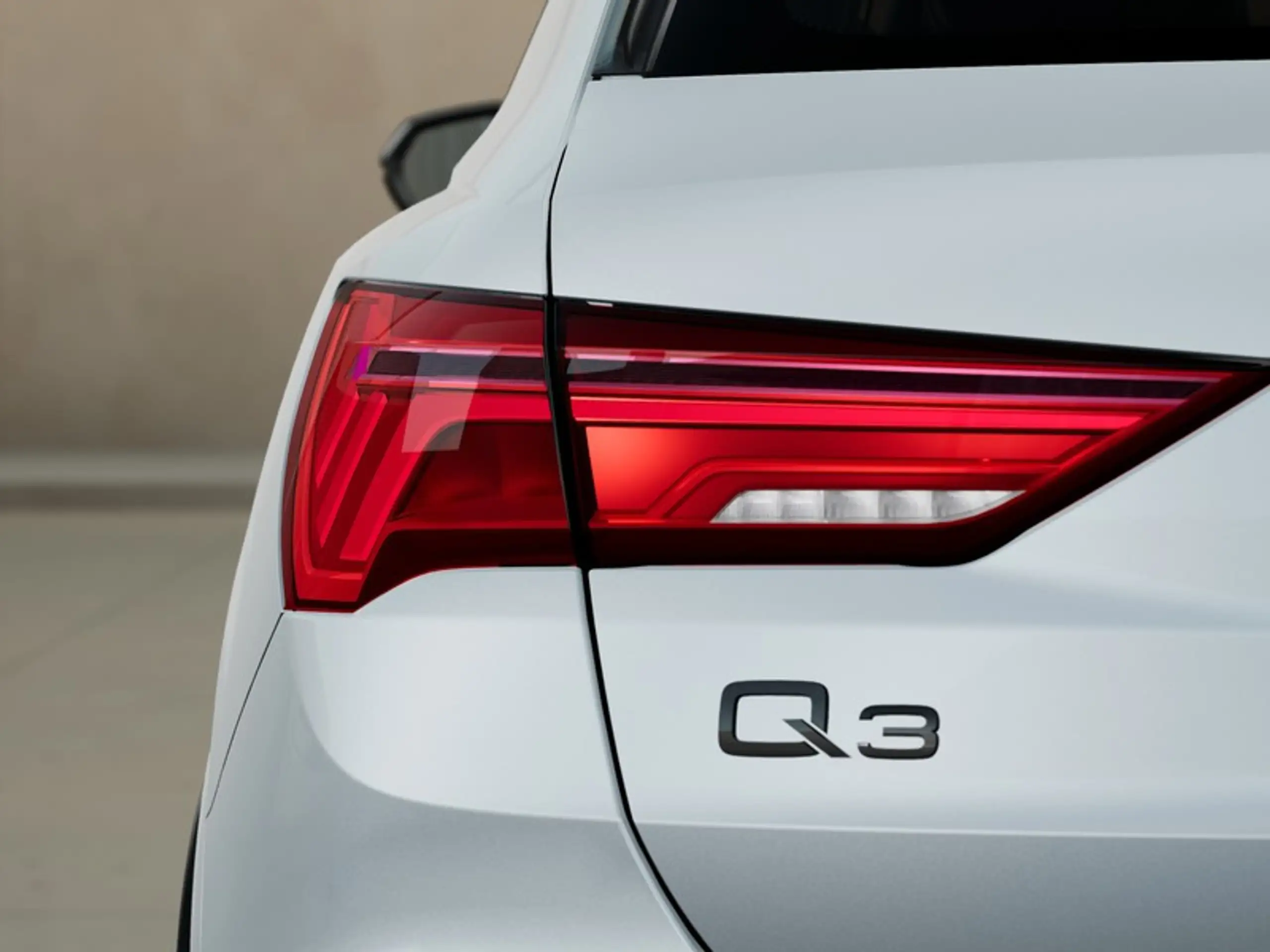 Audi - Q3