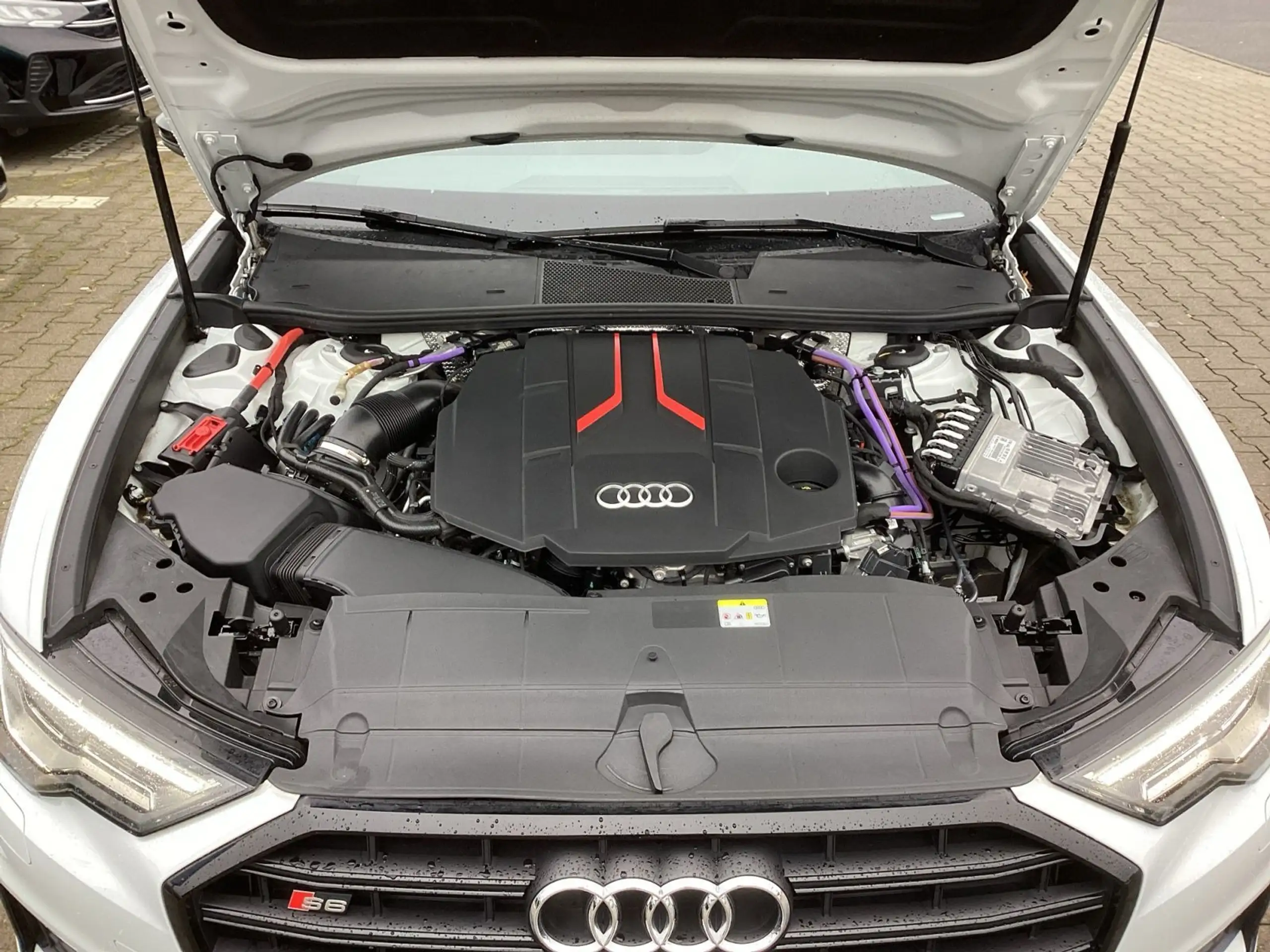 Audi - S6