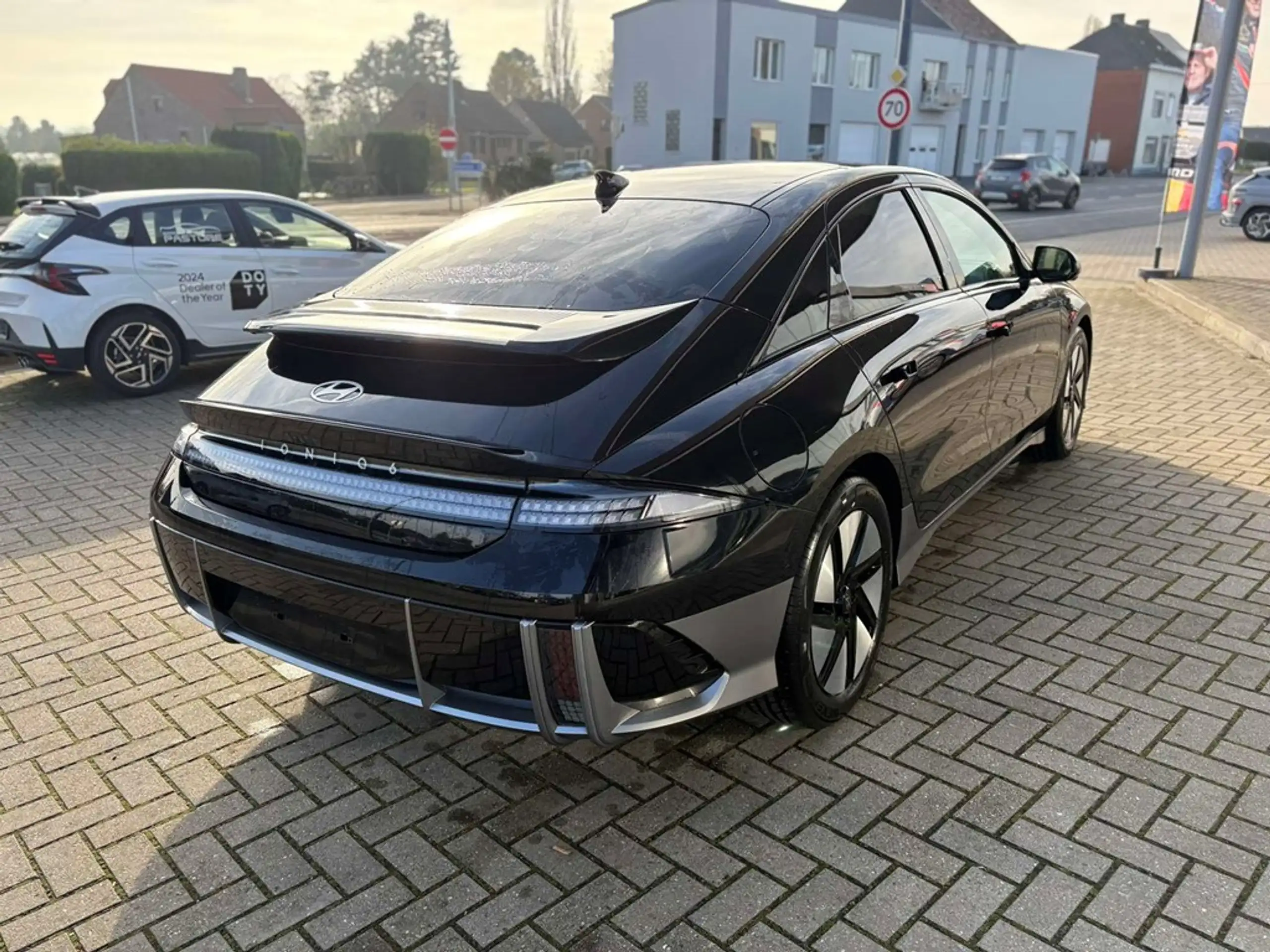 Hyundai - IONIQ 6