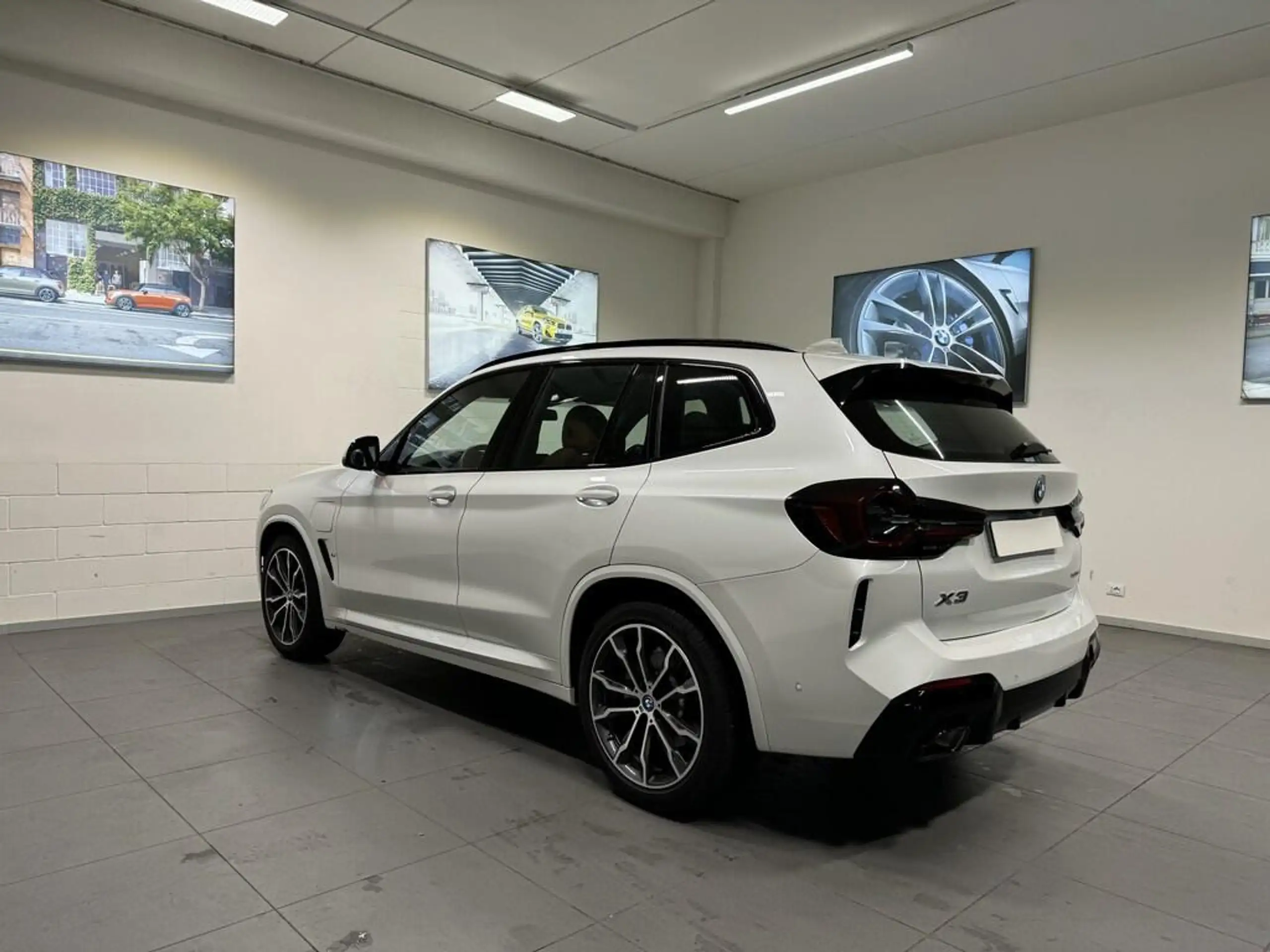 BMW - X3