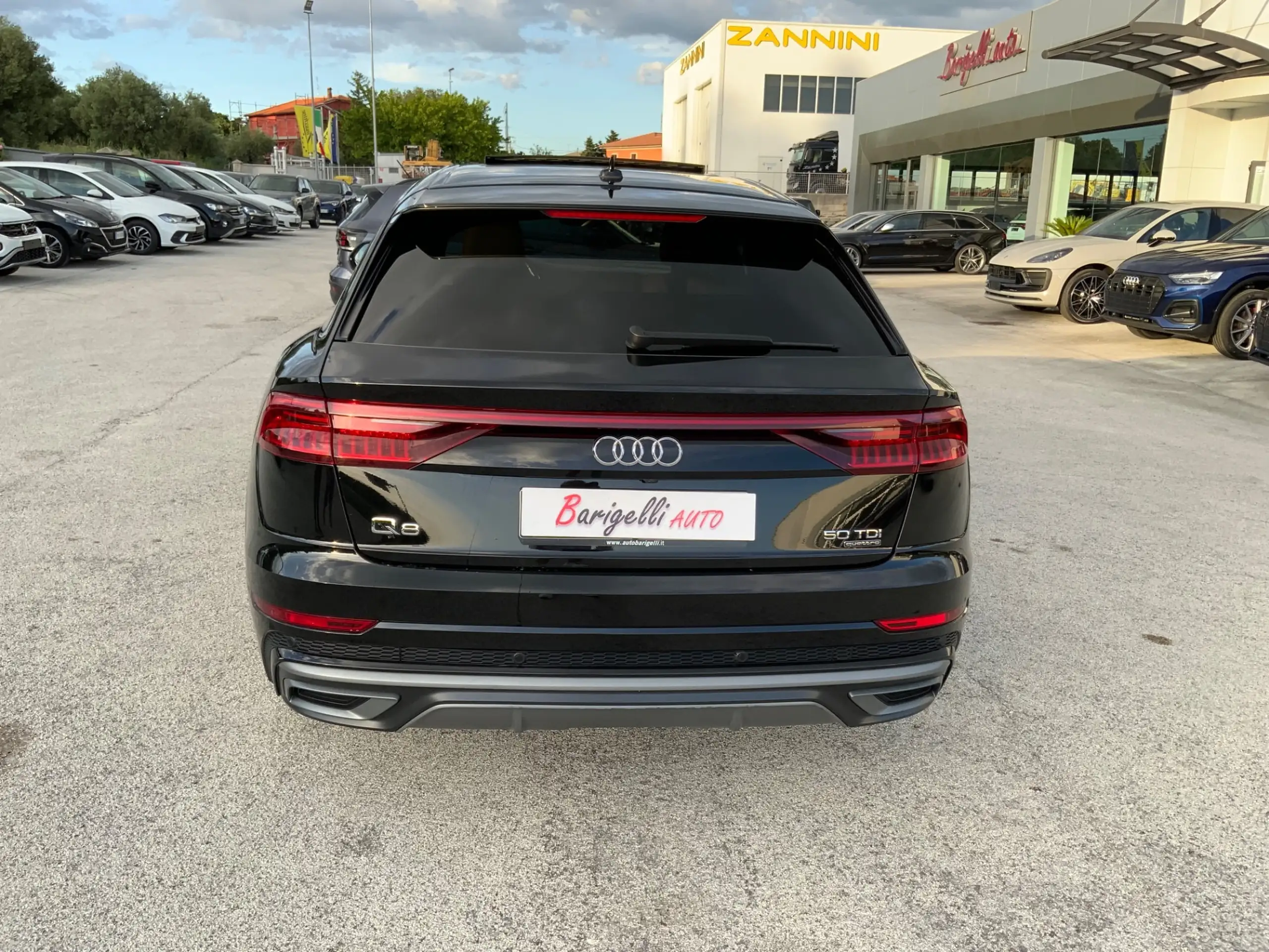 Audi - Q8