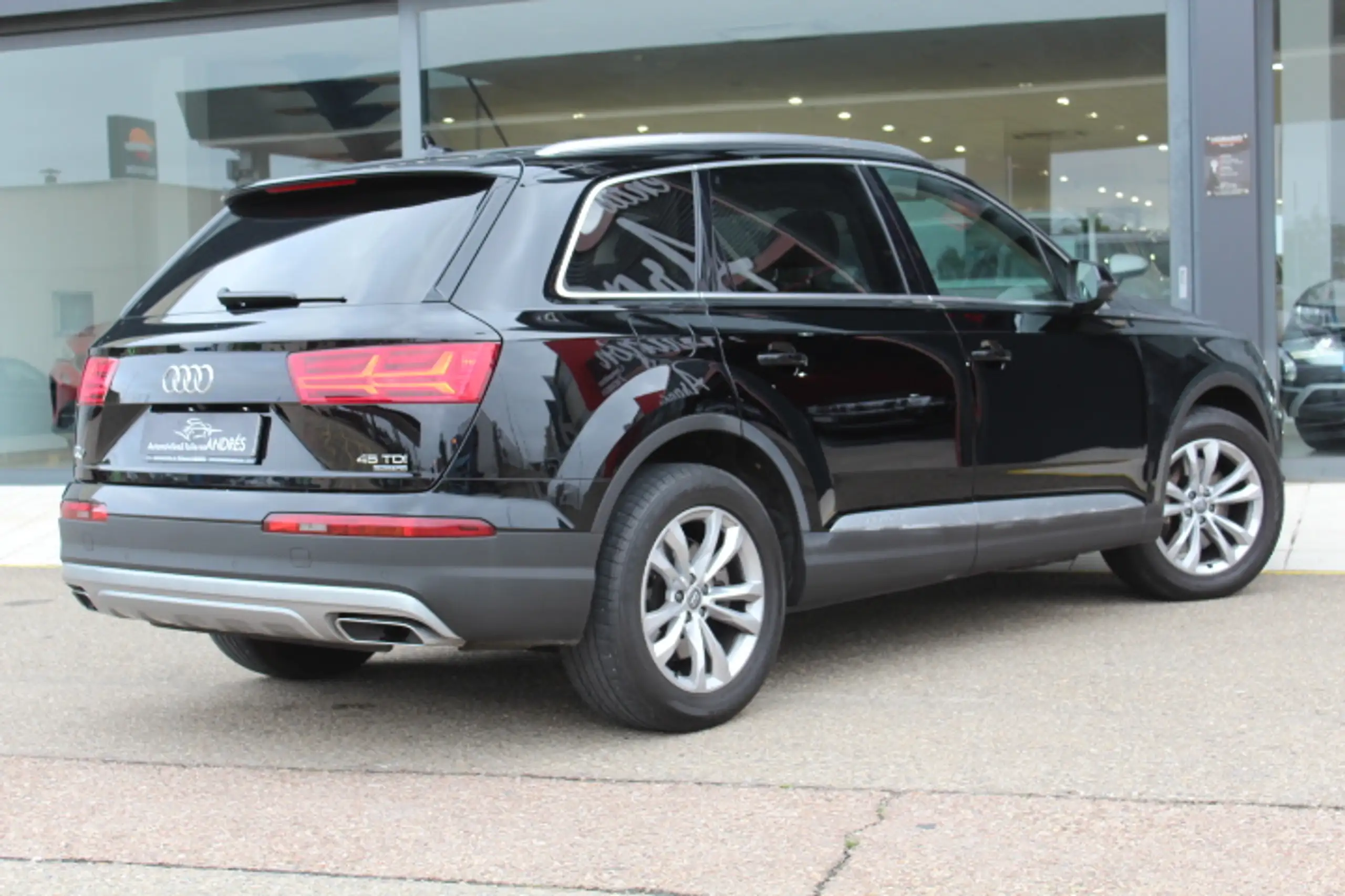 Audi - Q7