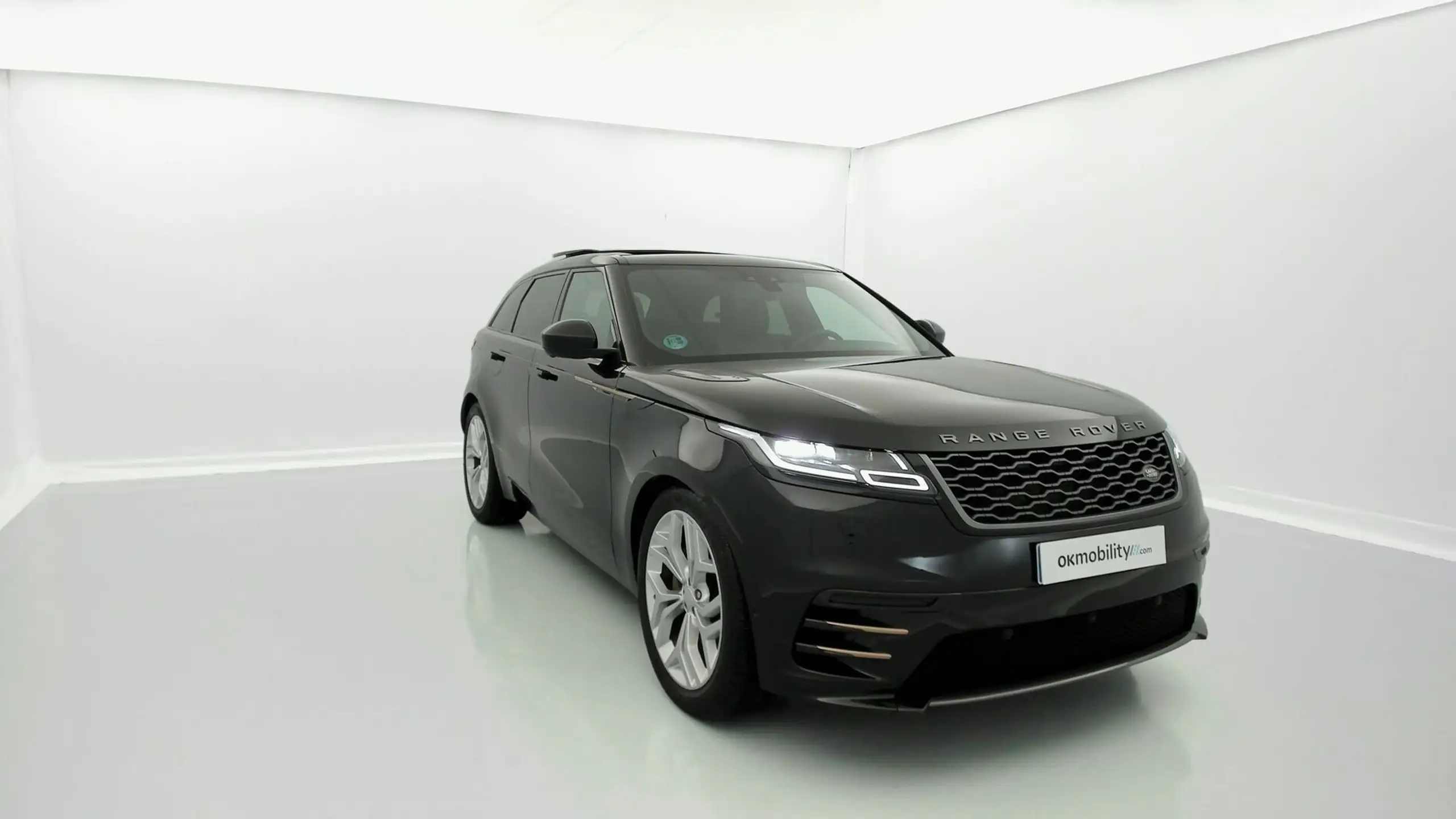 Land Rover - Range Rover Velar