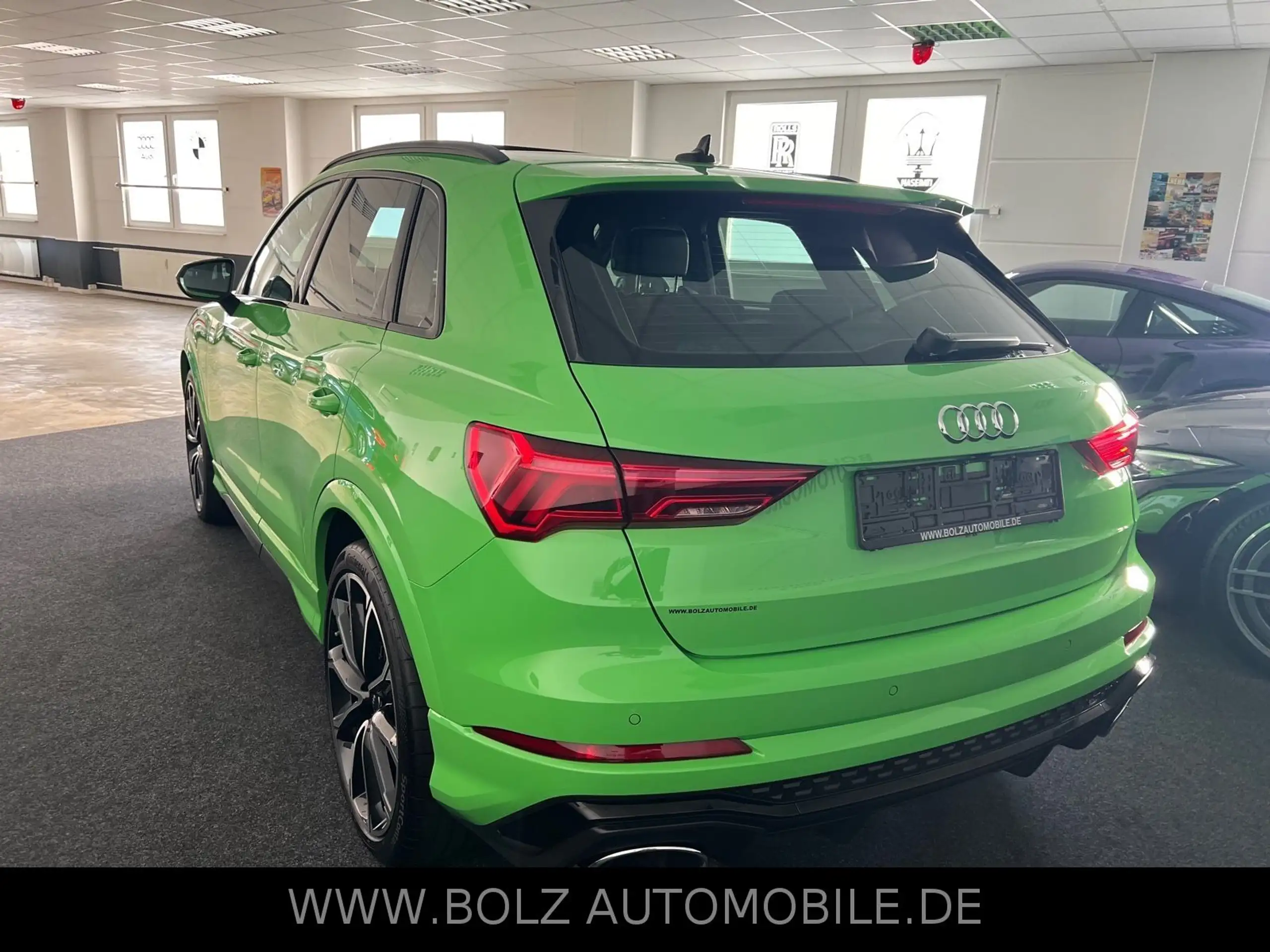 Audi - RS Q3