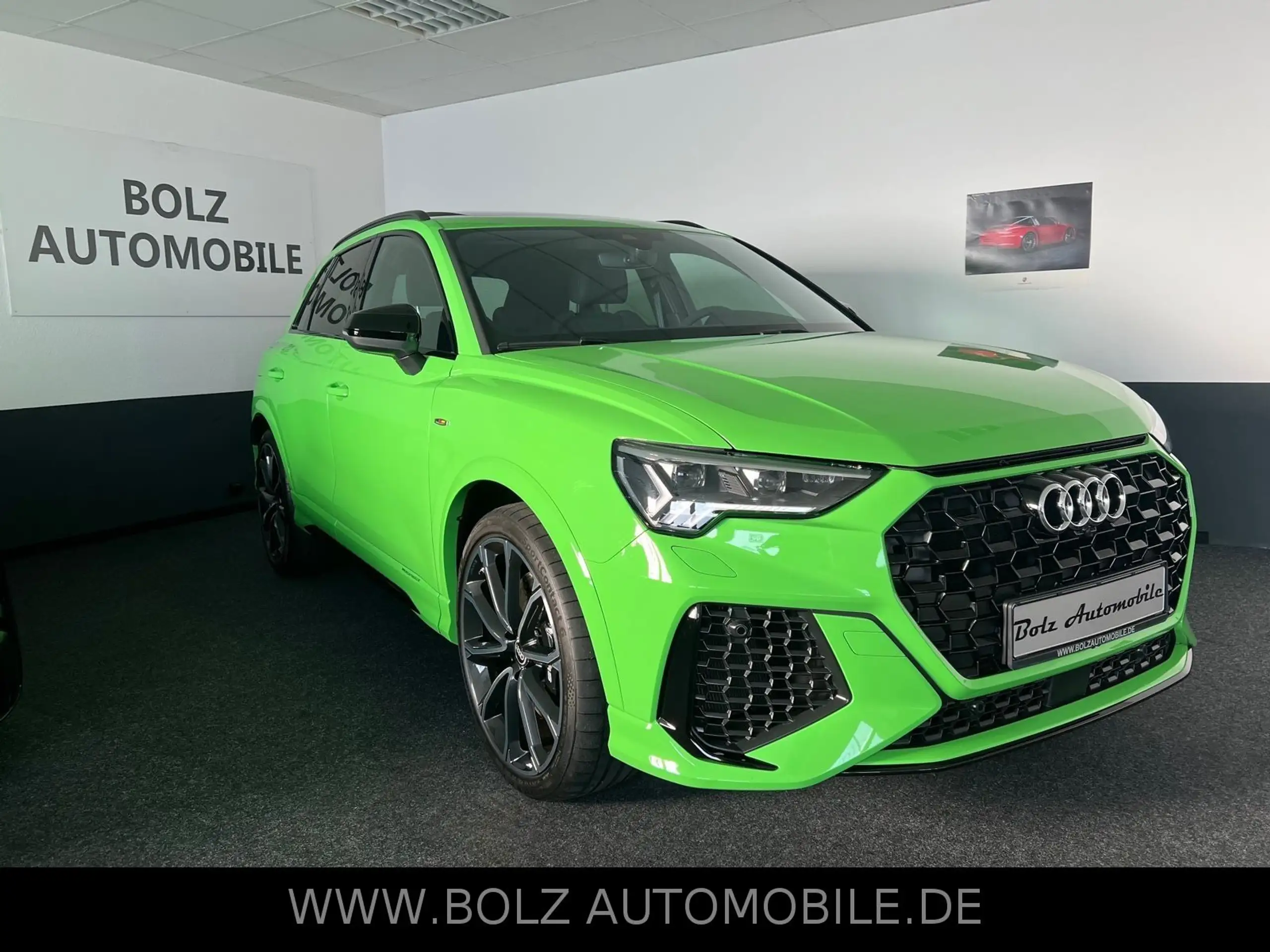 Audi - RS Q3