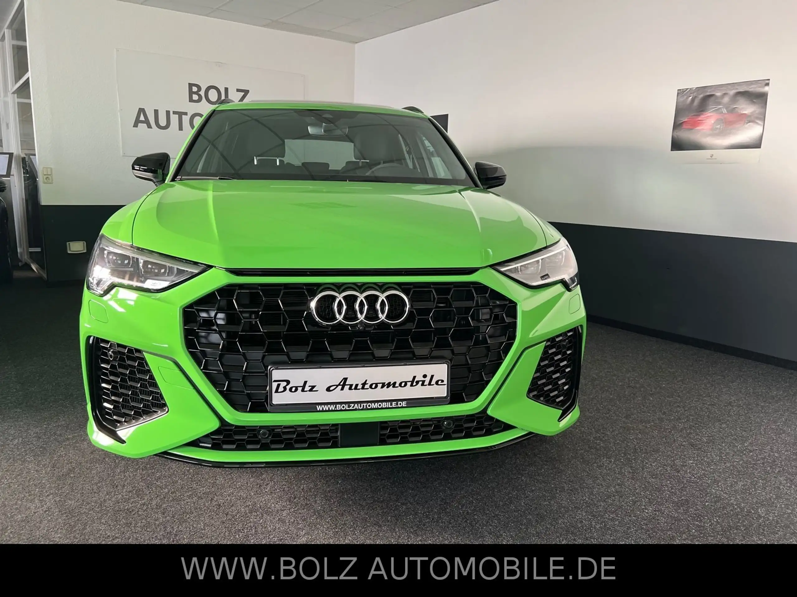 Audi - RS Q3