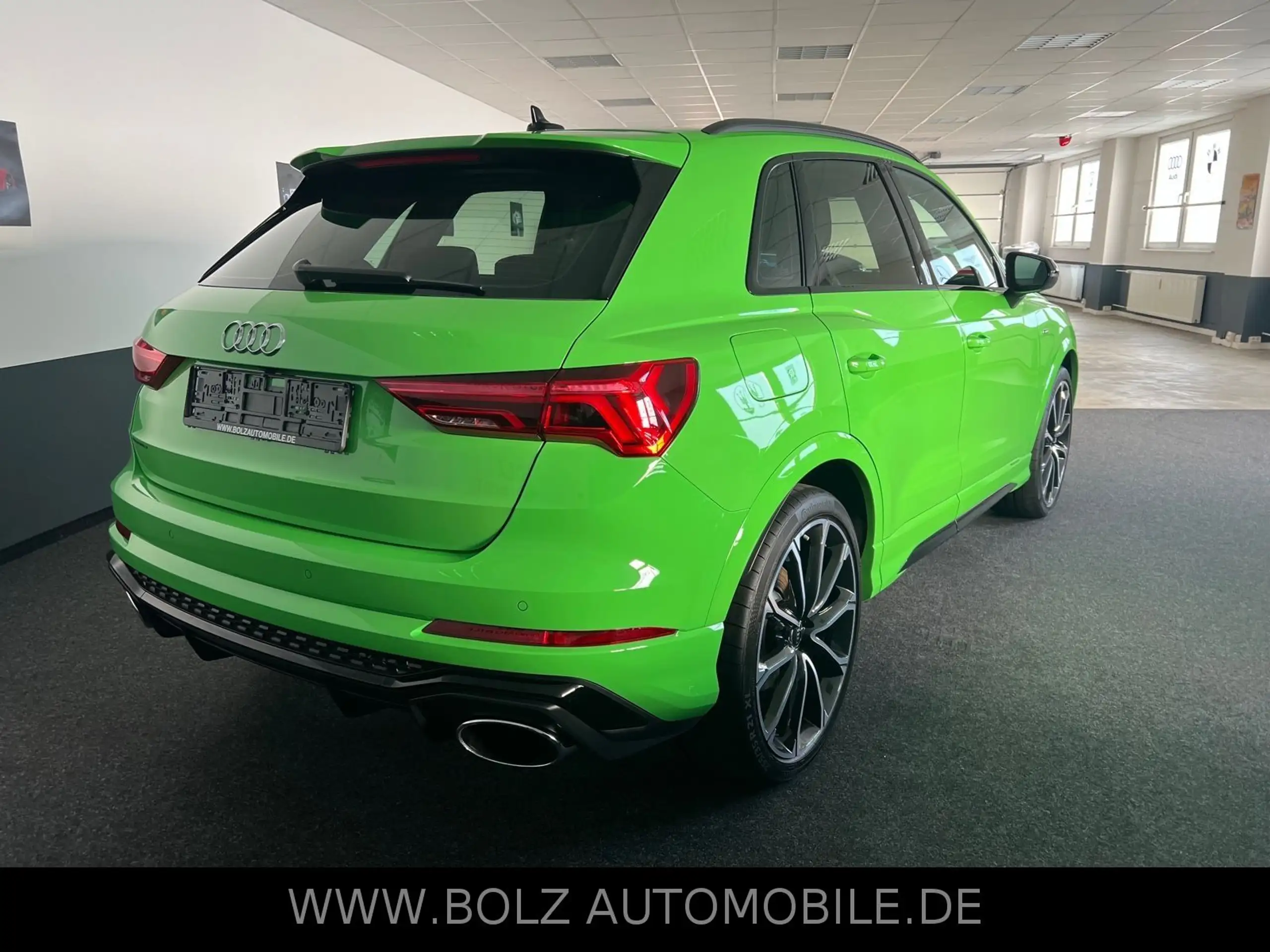 Audi - RS Q3