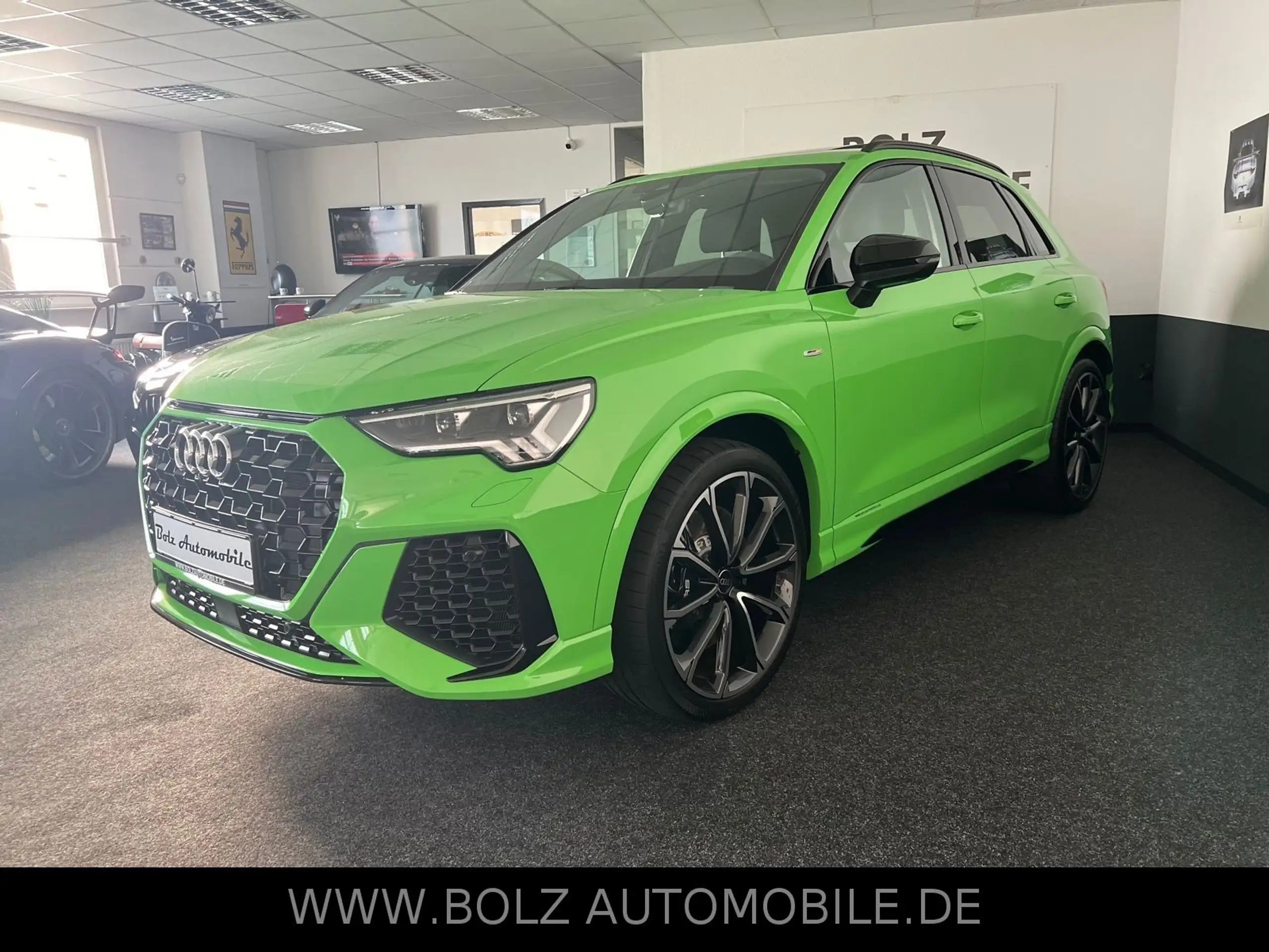 Audi - RS Q3