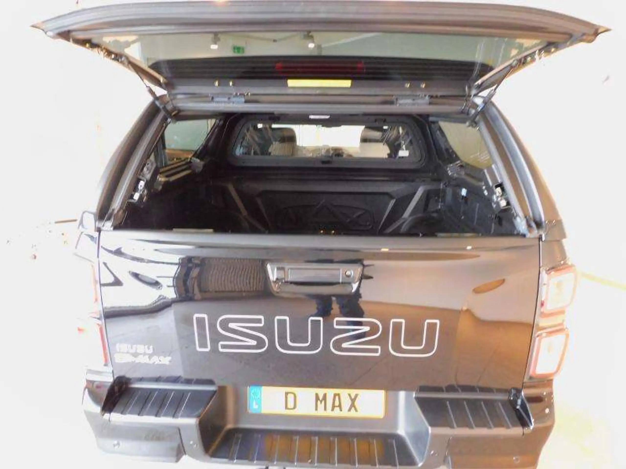 Isuzu - D-Max