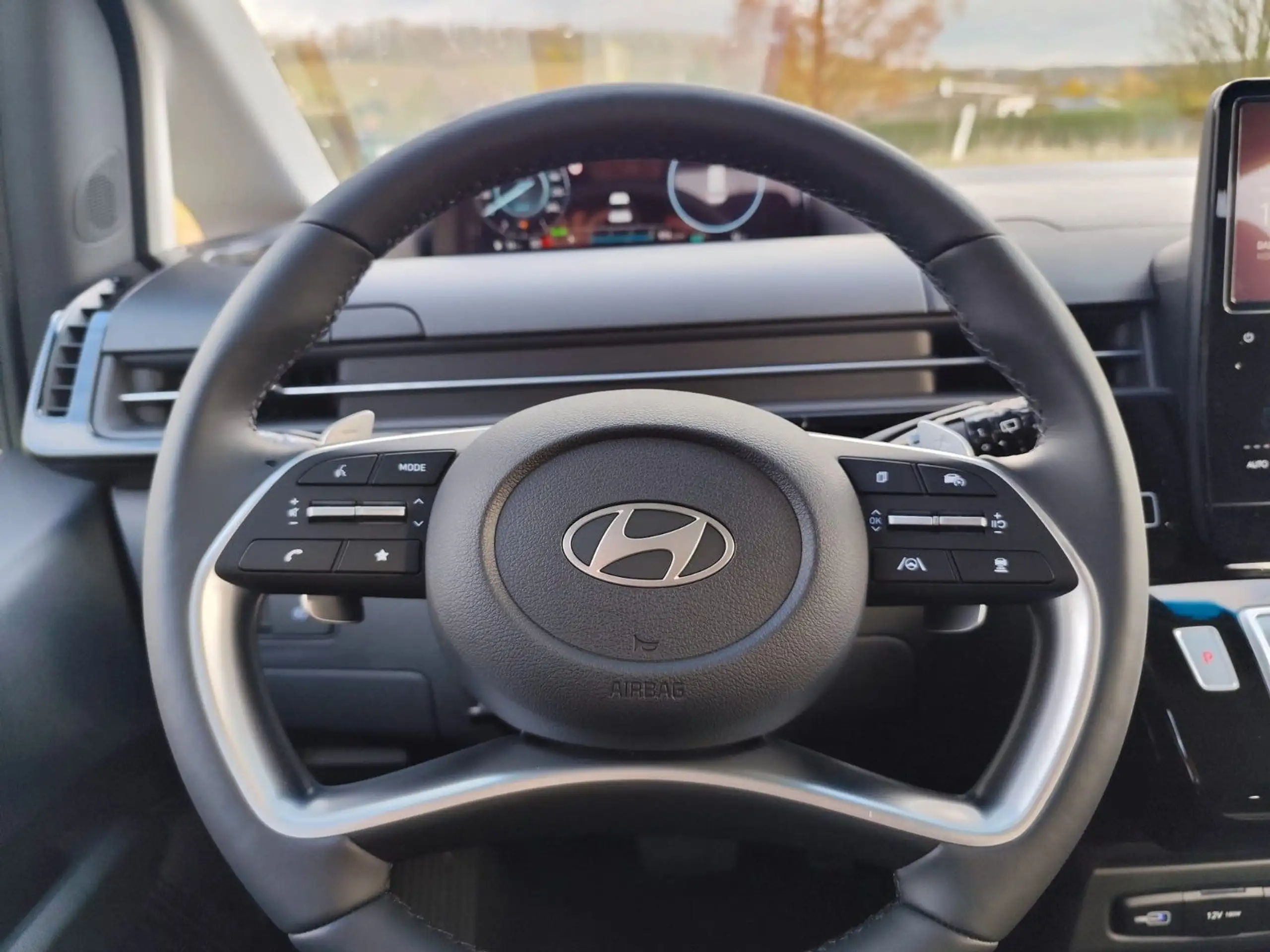 Hyundai - STARIA