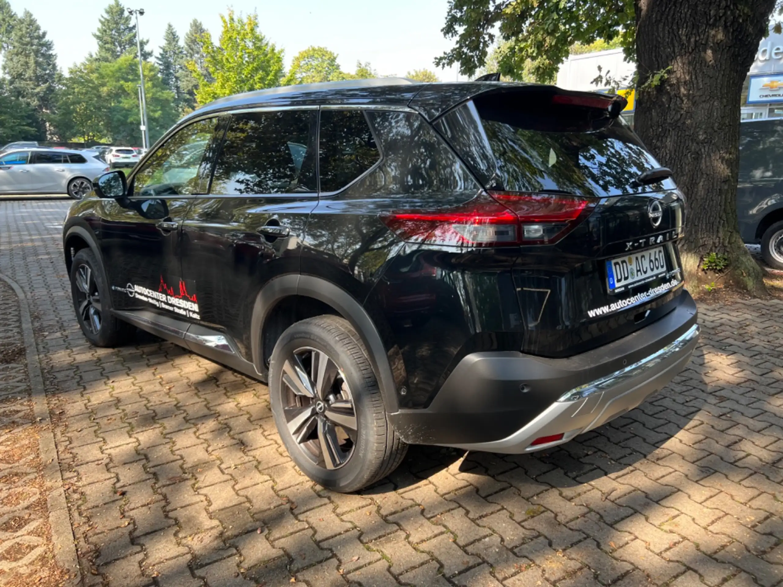 Nissan - X-Trail