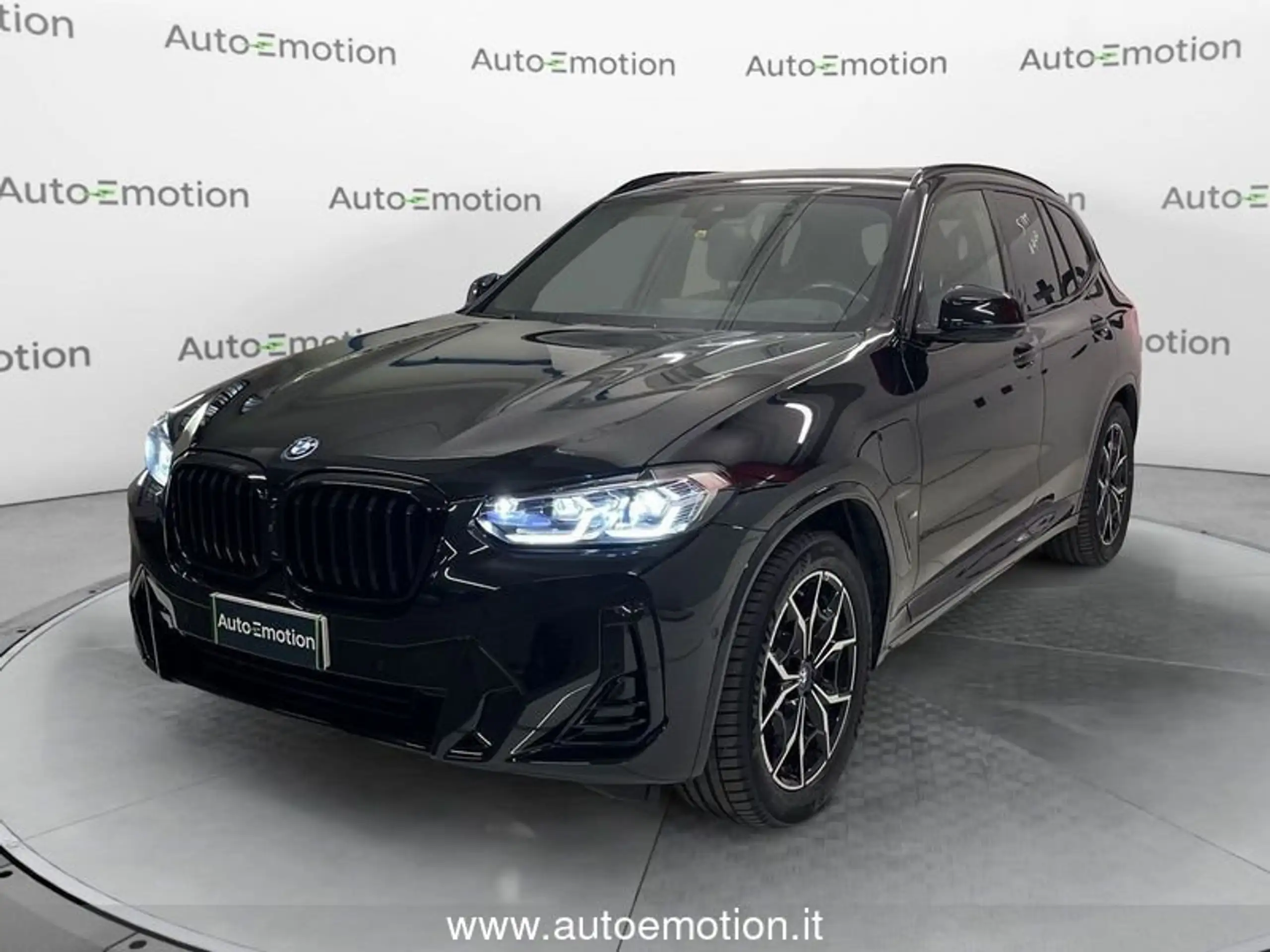 BMW - X3