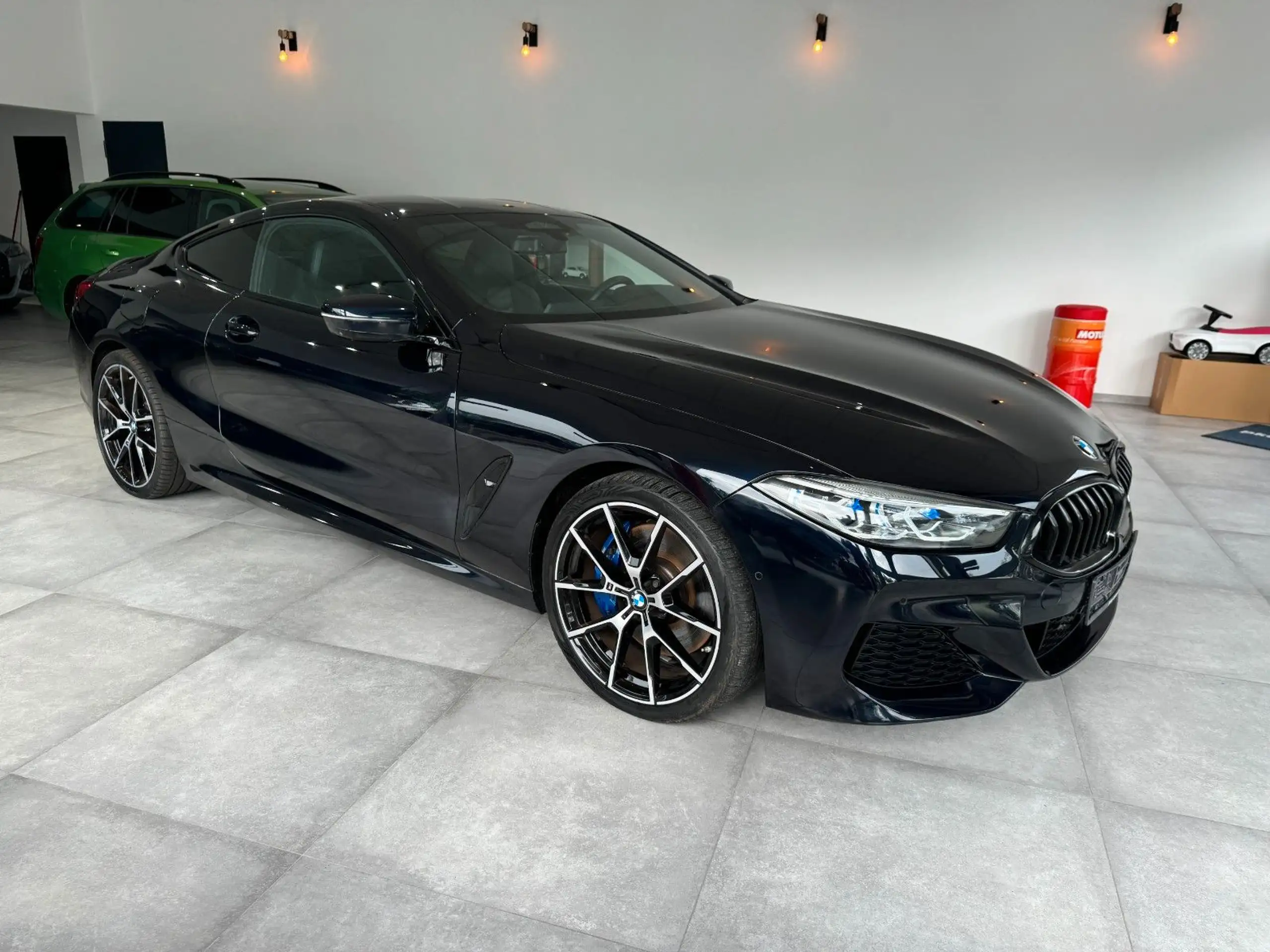 BMW - 840