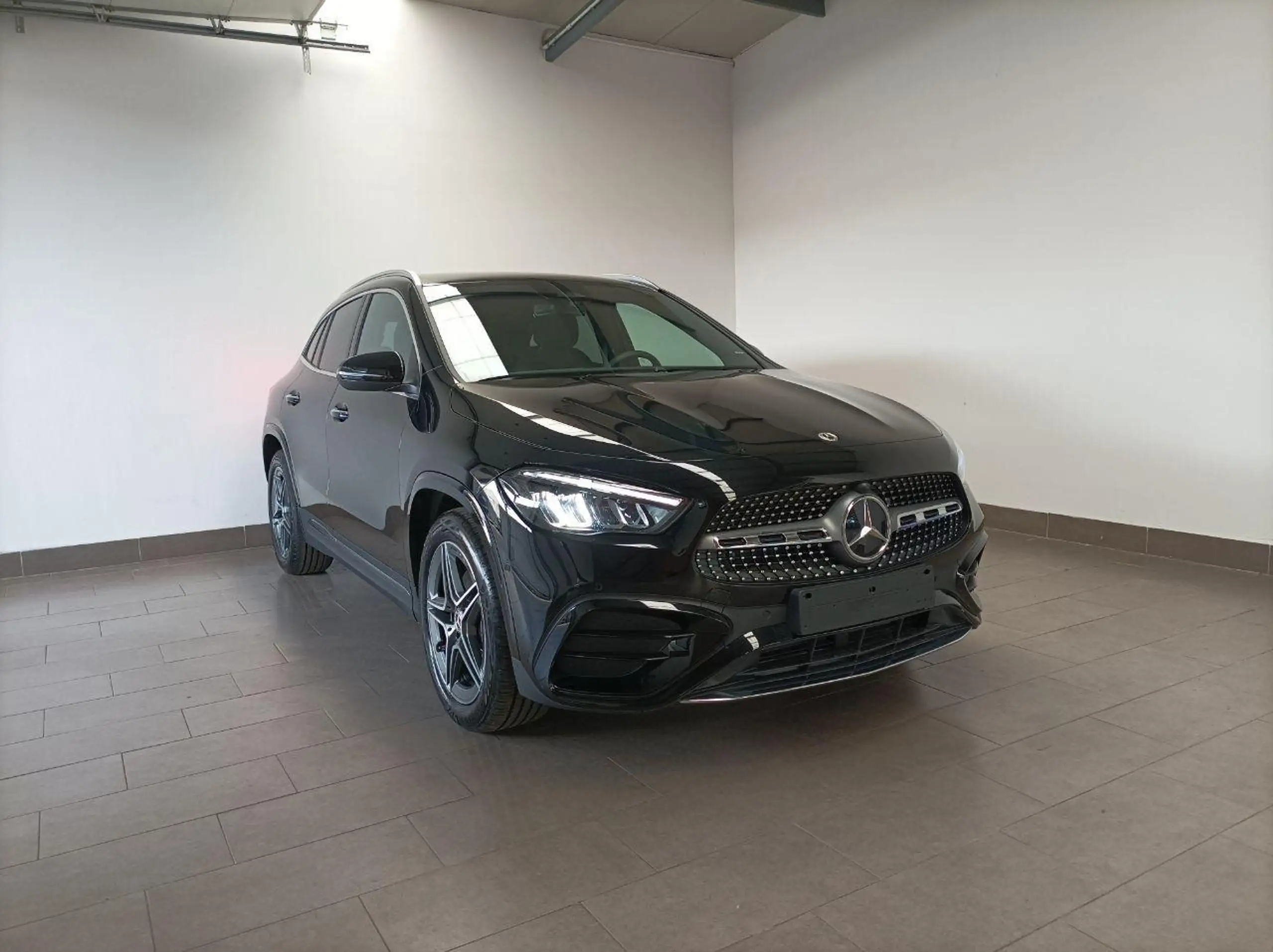 Mercedes-Benz GLA 180 2024