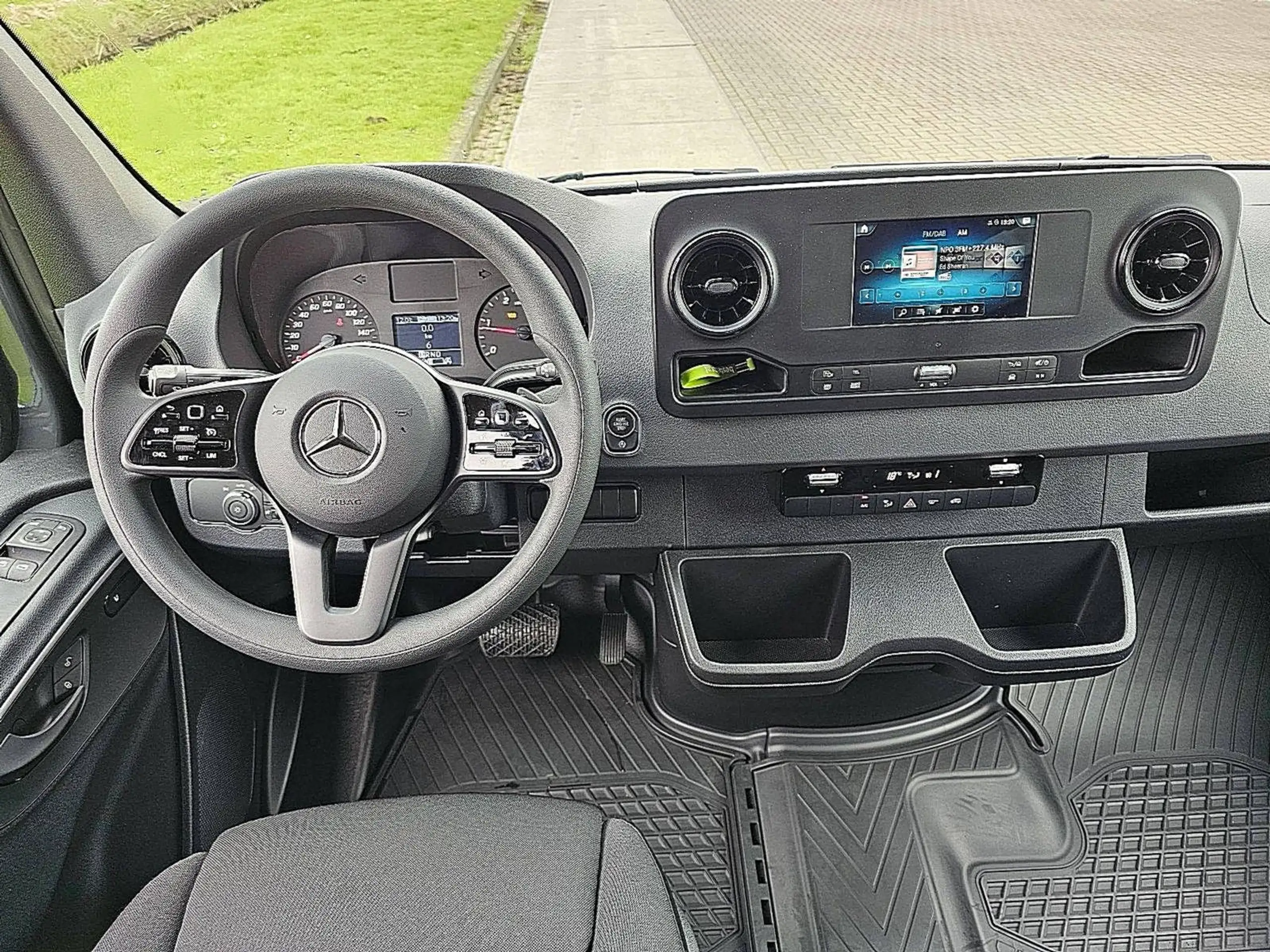 Mercedes-Benz - Sprinter