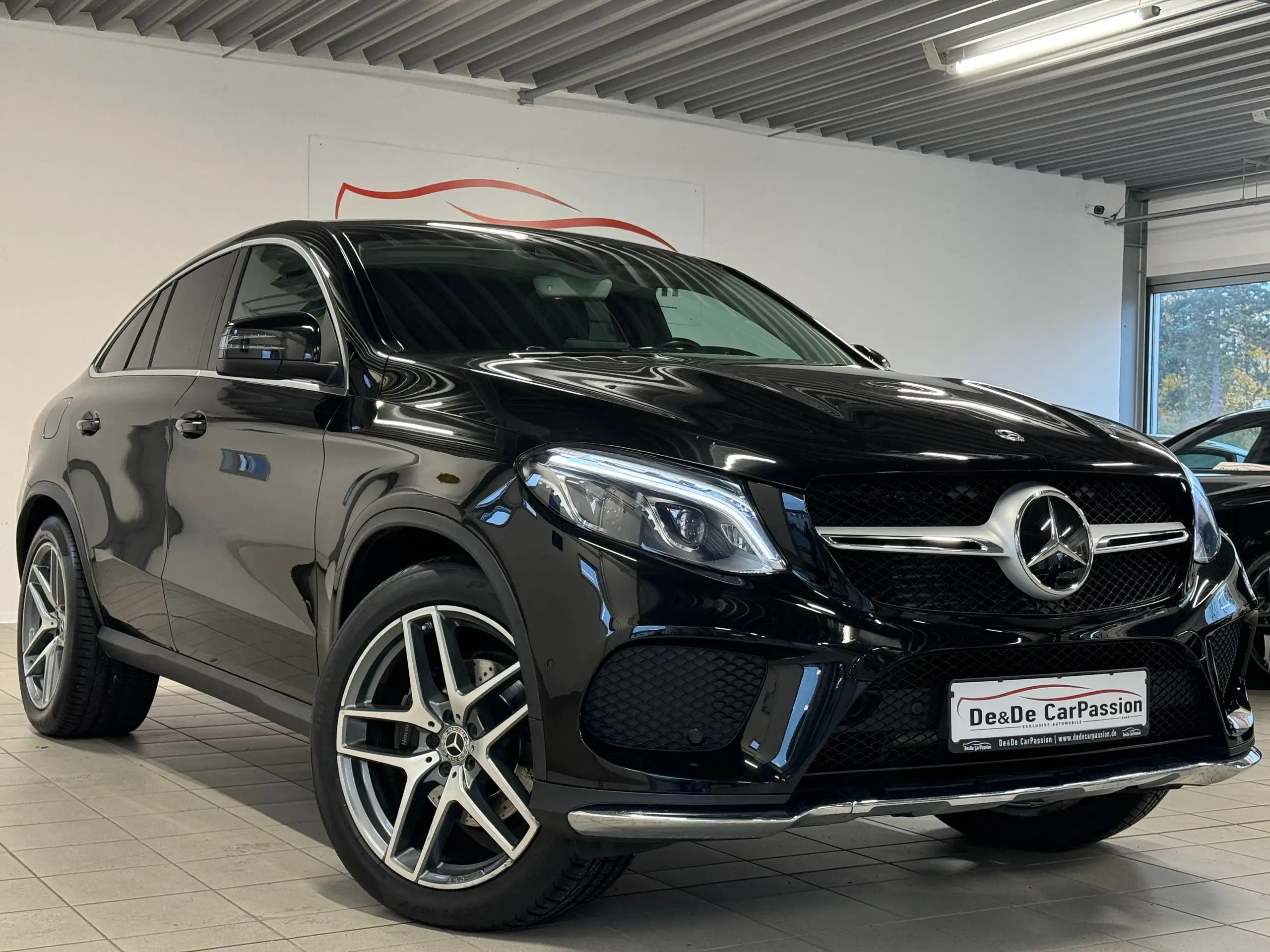 Mercedes-Benz - GLE 350