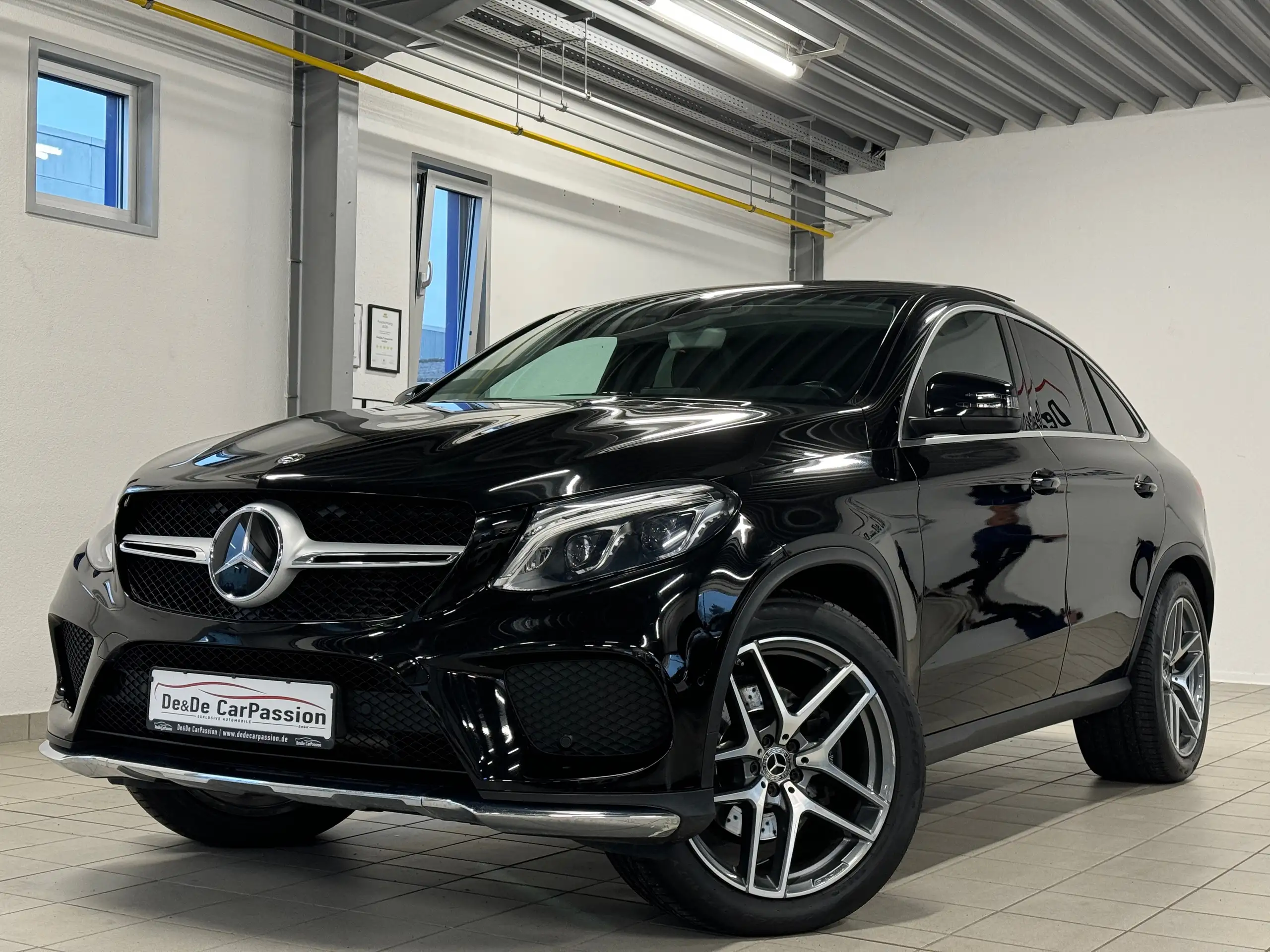 Mercedes-Benz - GLE 350