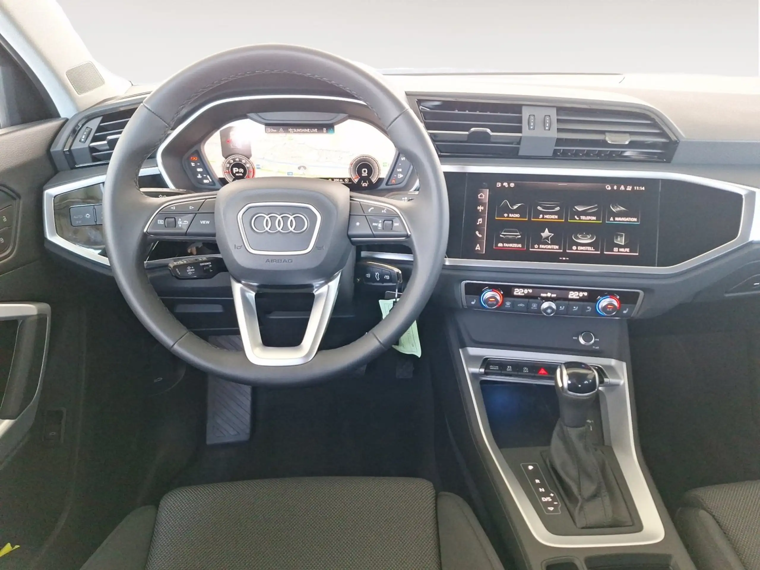 Audi - Q3