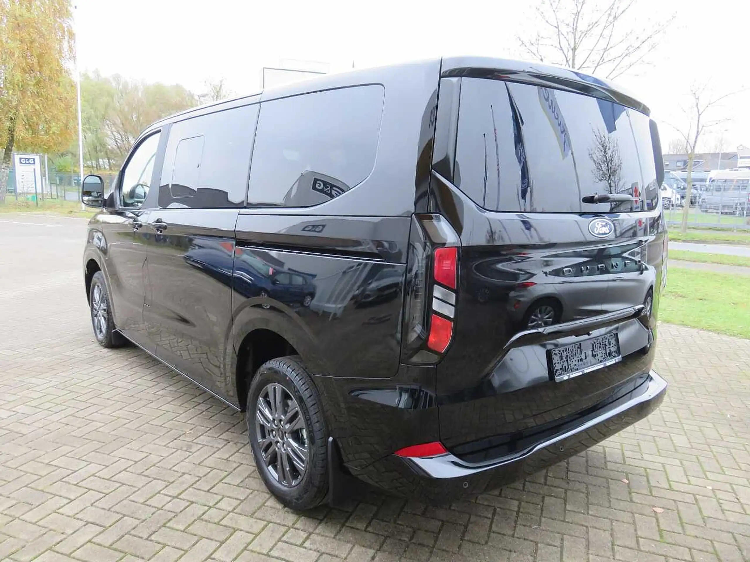 Ford - Tourneo Custom