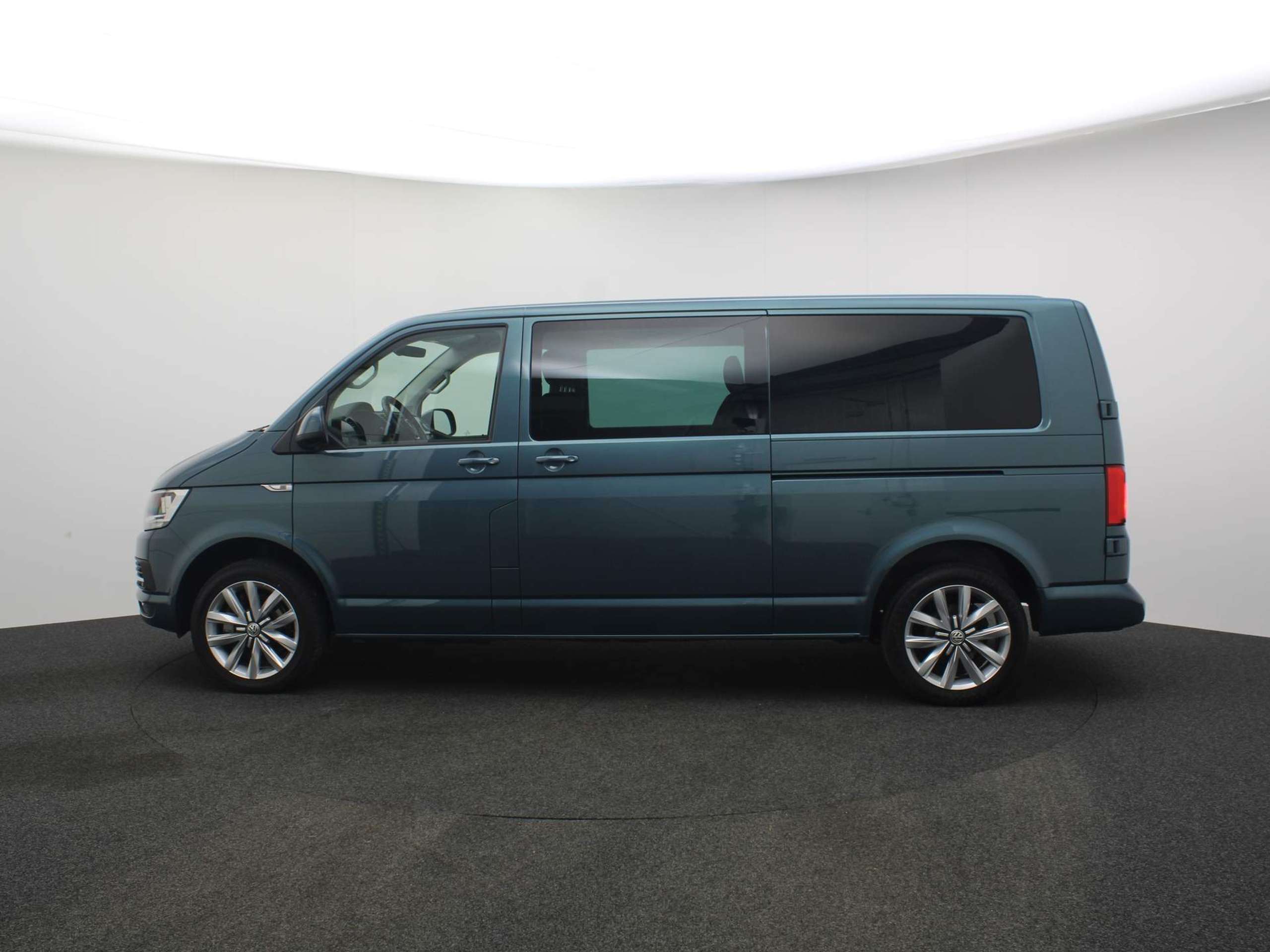 Volkswagen - T6 Transporter