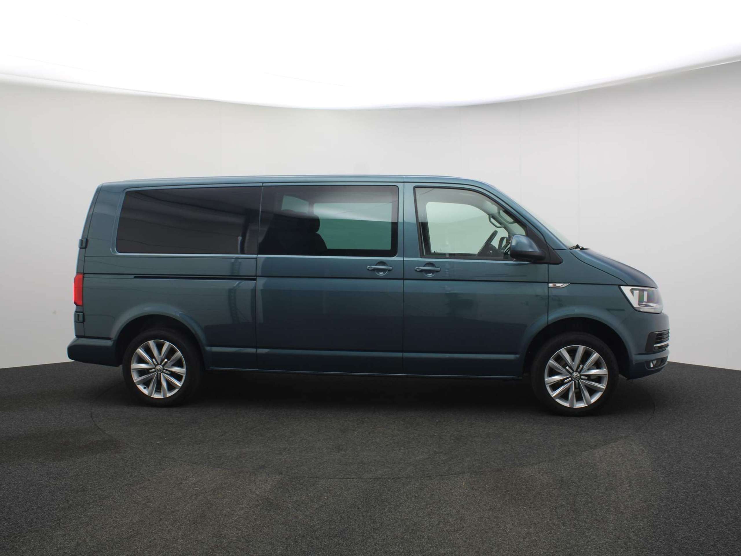 Volkswagen - T6 Transporter