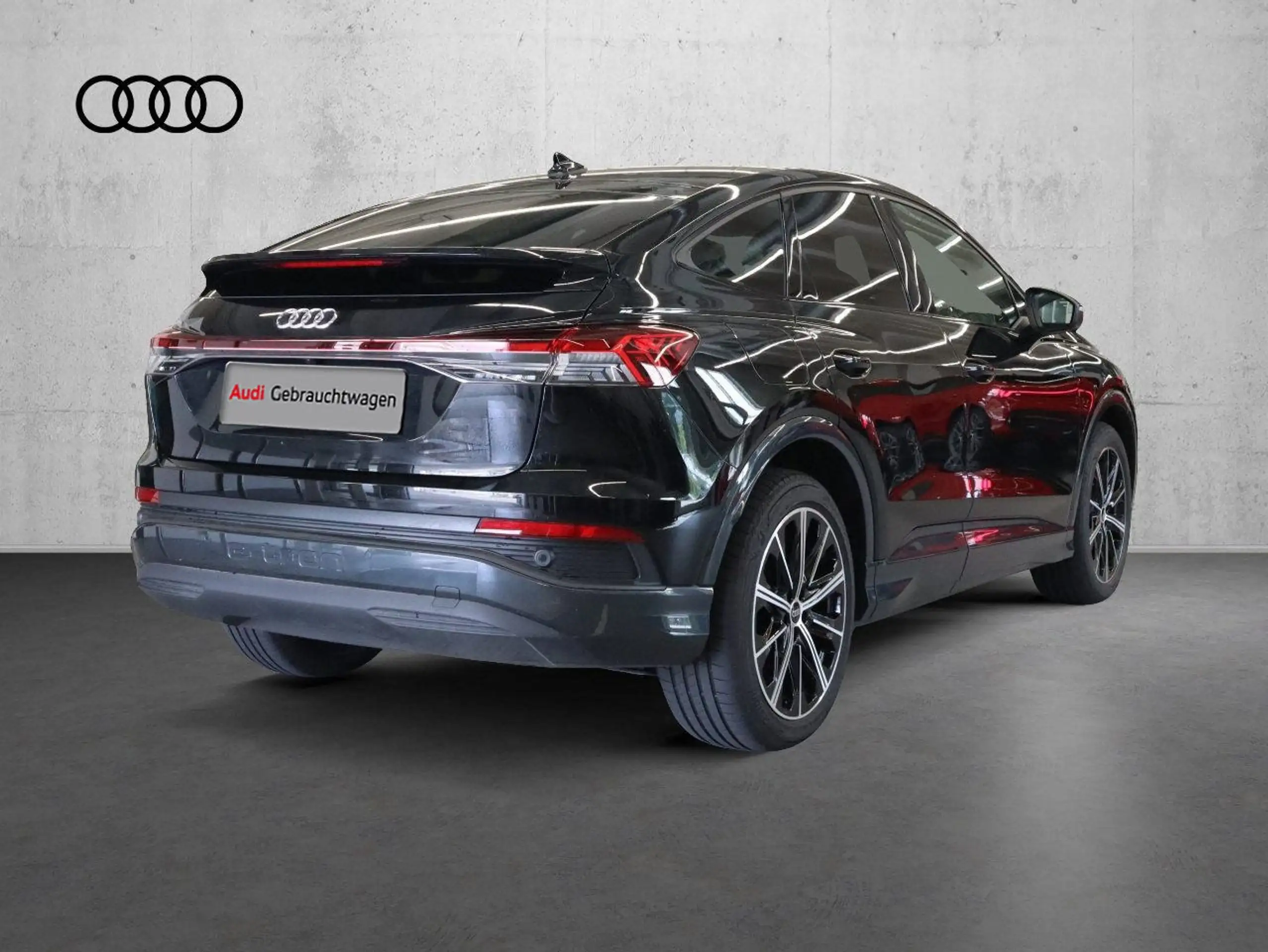 Audi - Q4 e-tron