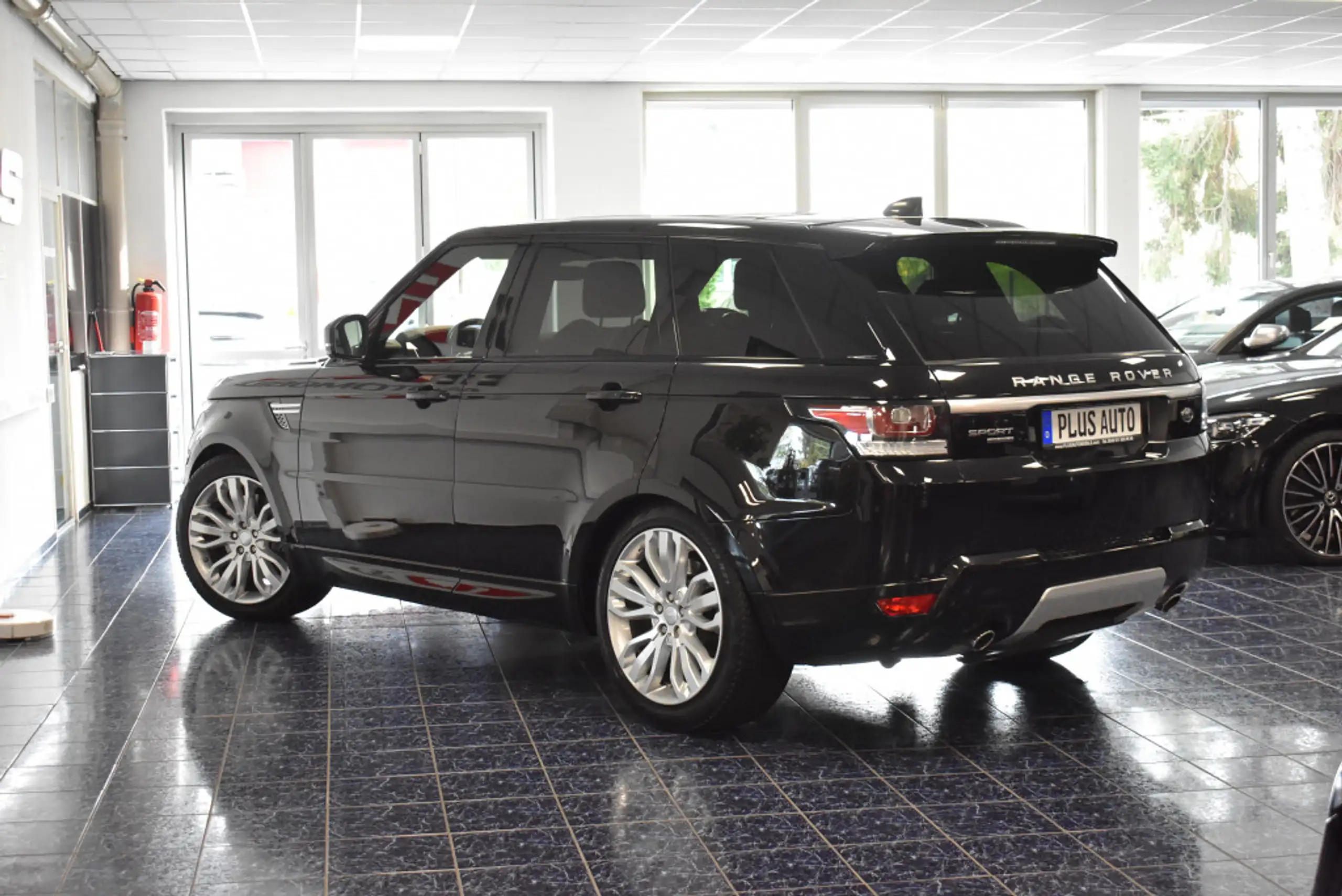 Land Rover - Range Rover Sport