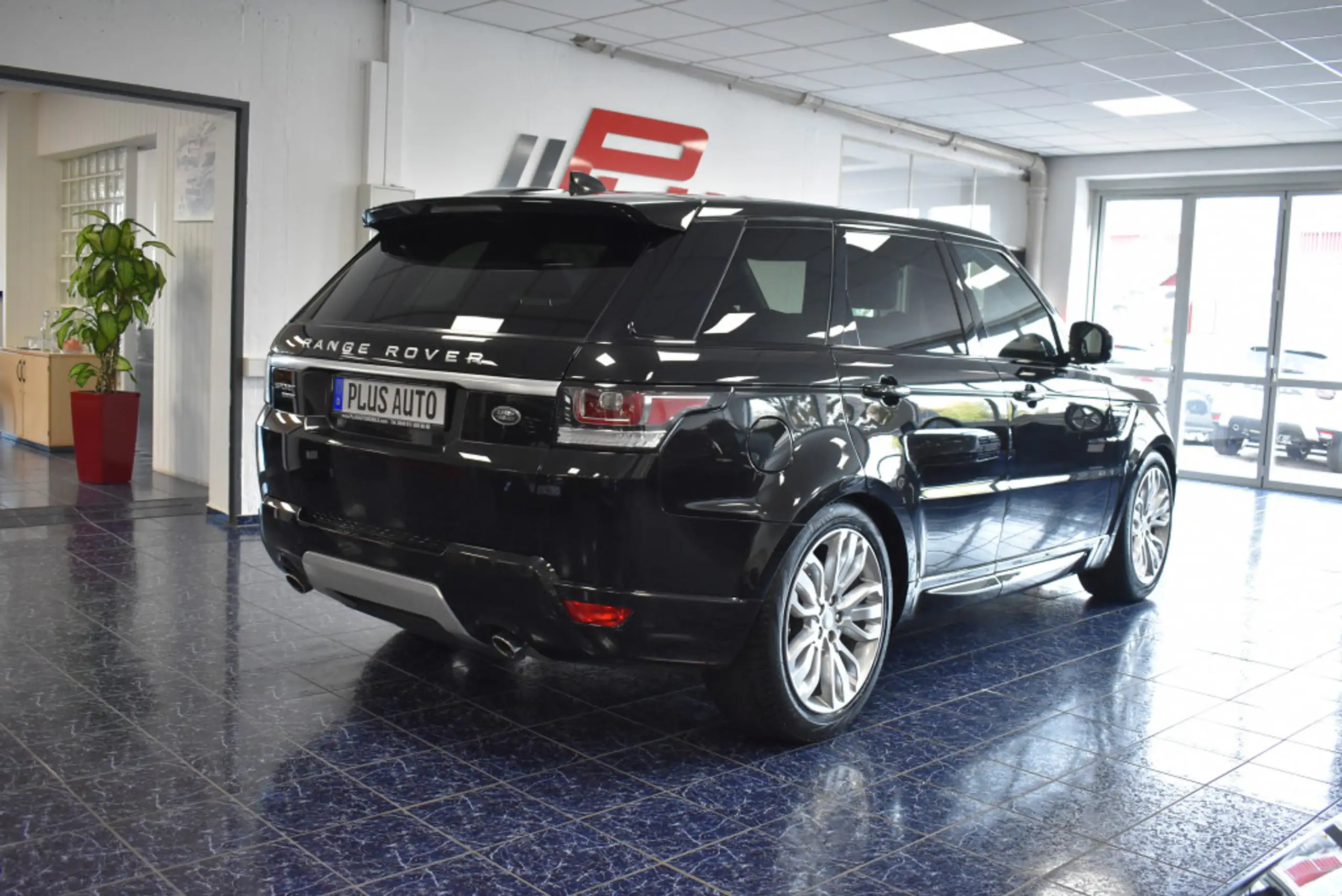 Land Rover - Range Rover Sport