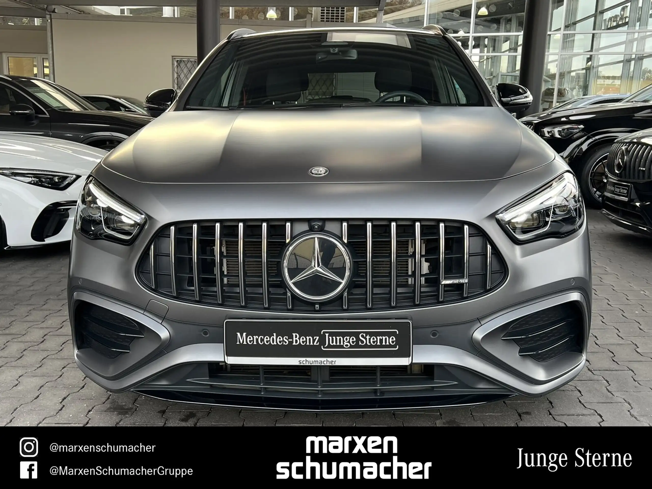 Mercedes-Benz - GLA 35 AMG