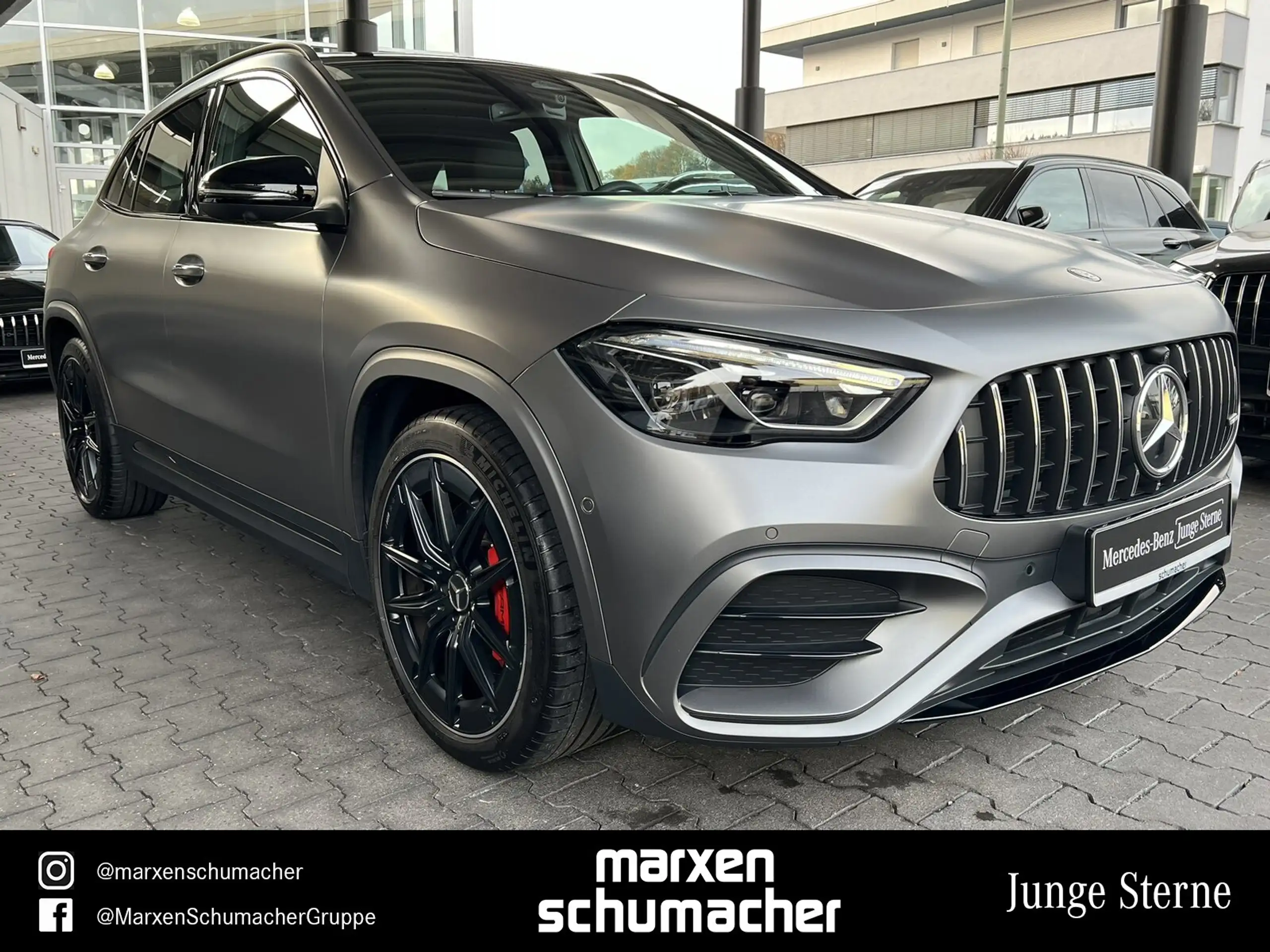 Mercedes-Benz - GLA 35 AMG