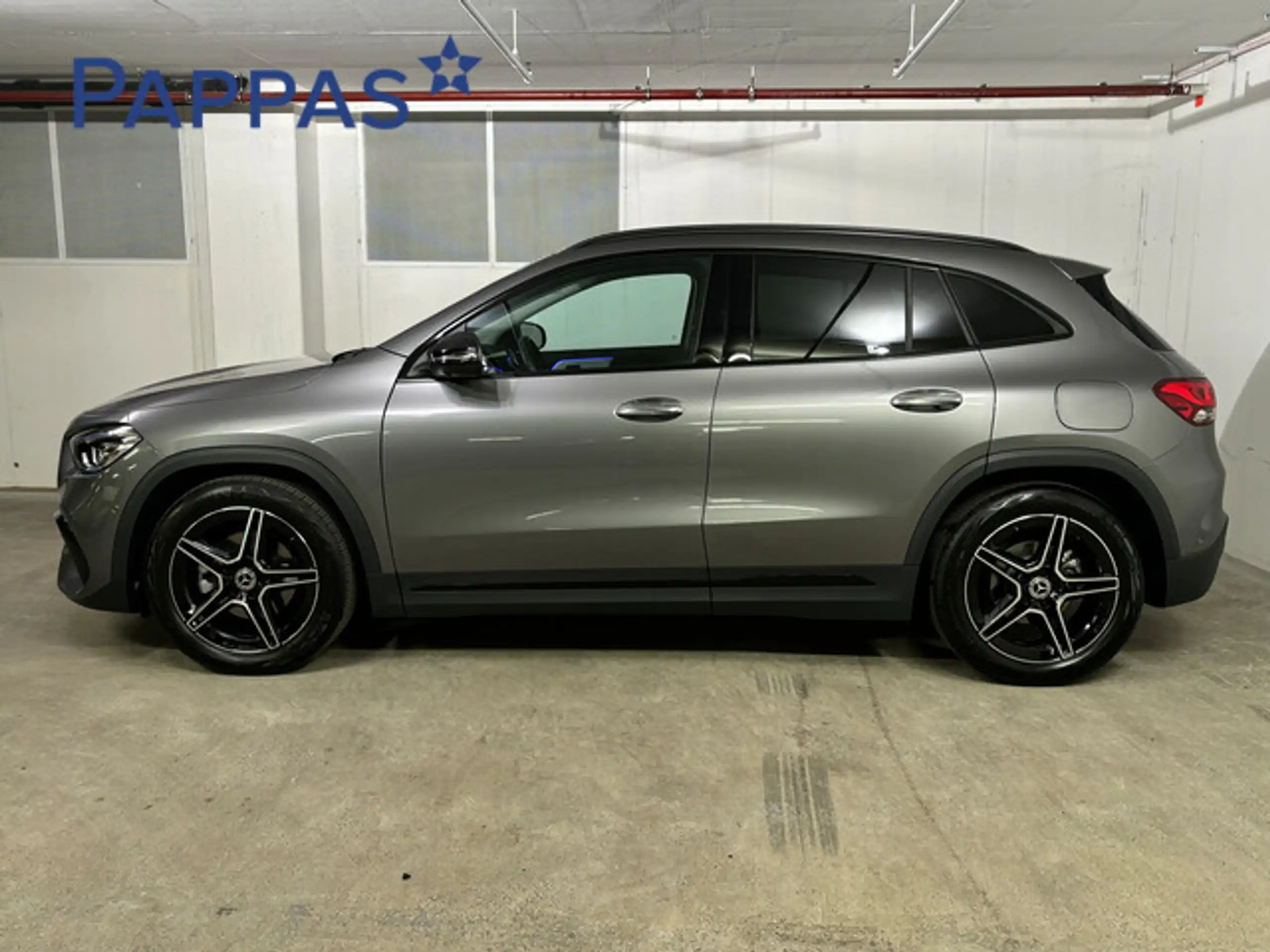 Mercedes-Benz - GLA 200