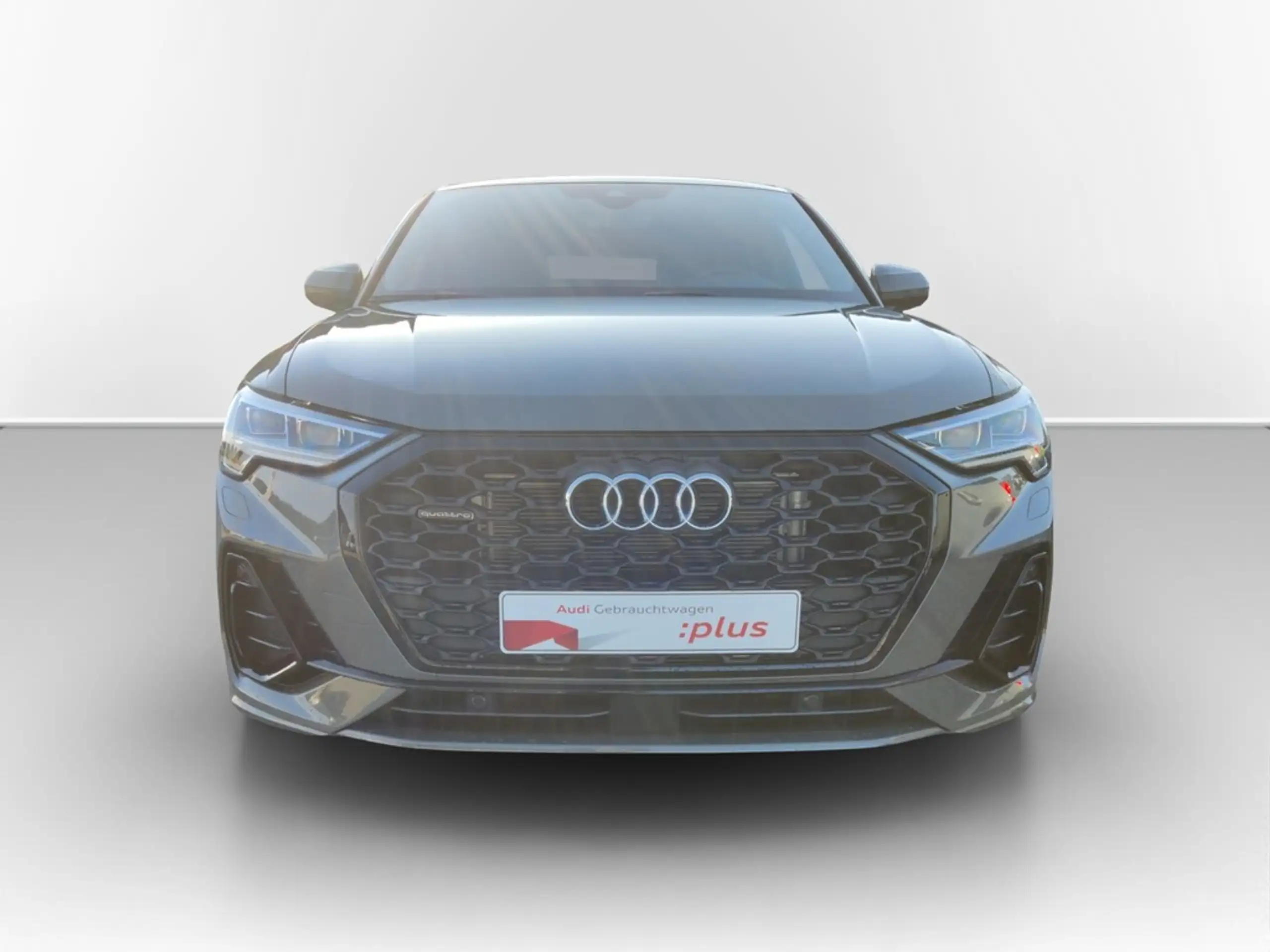 Audi - Q3