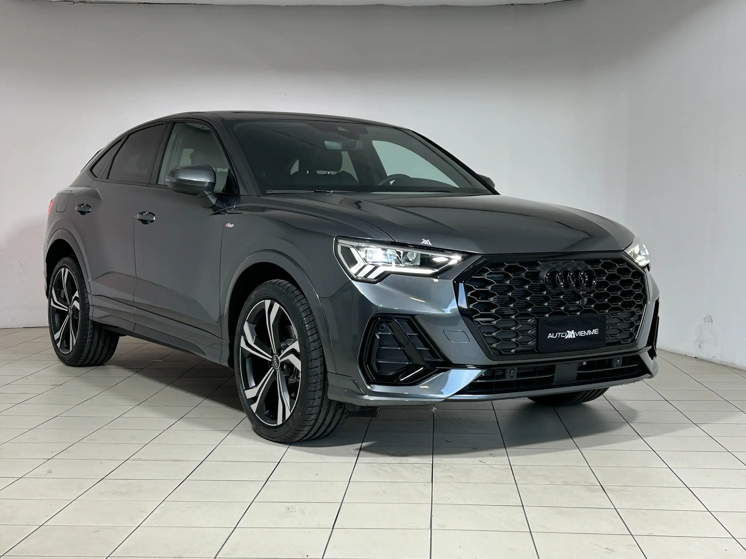 Audi - Q3