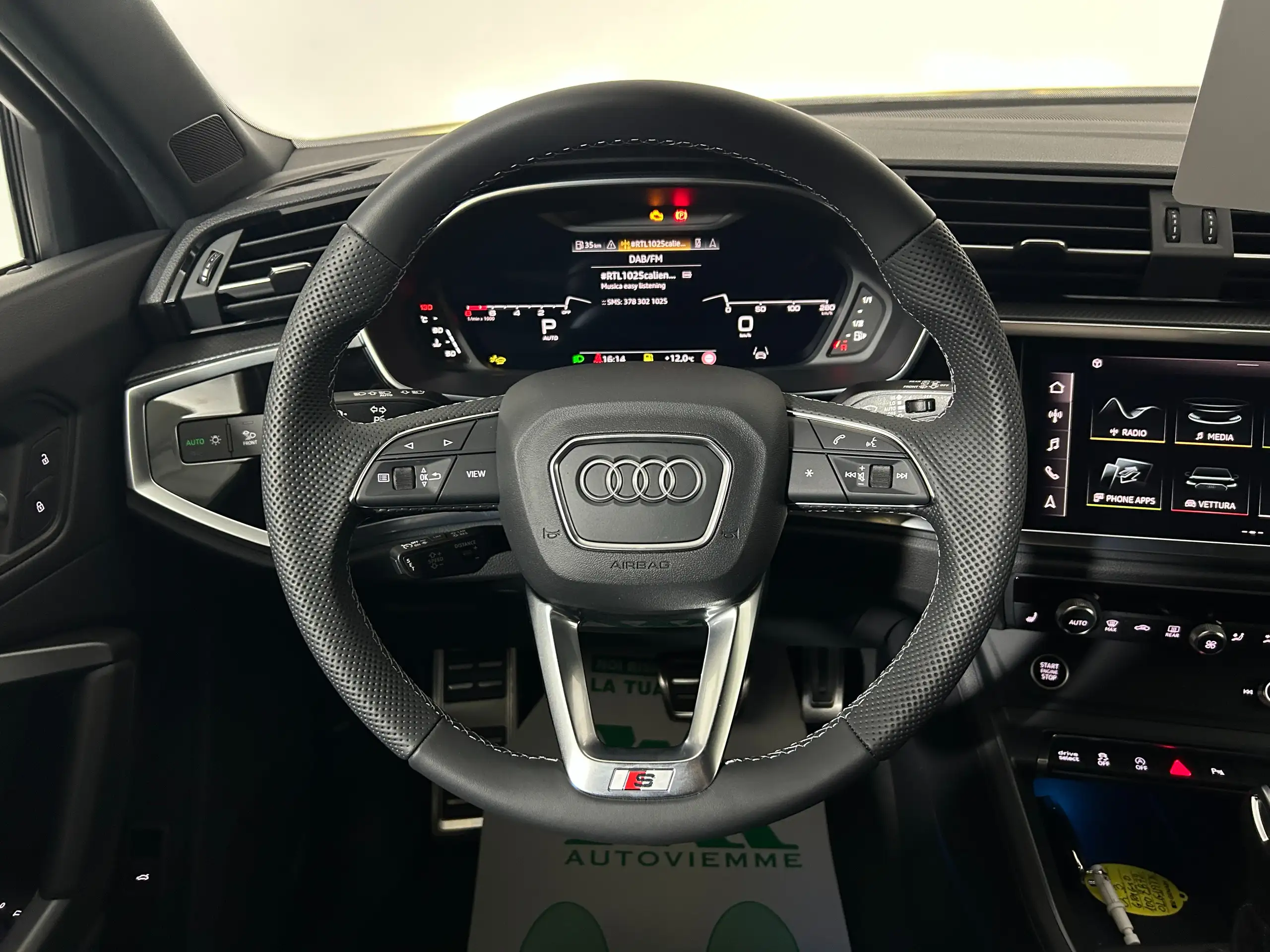 Audi - Q3