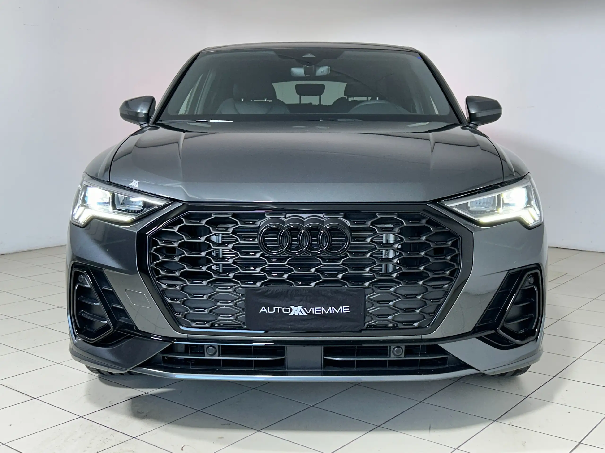 Audi - Q3