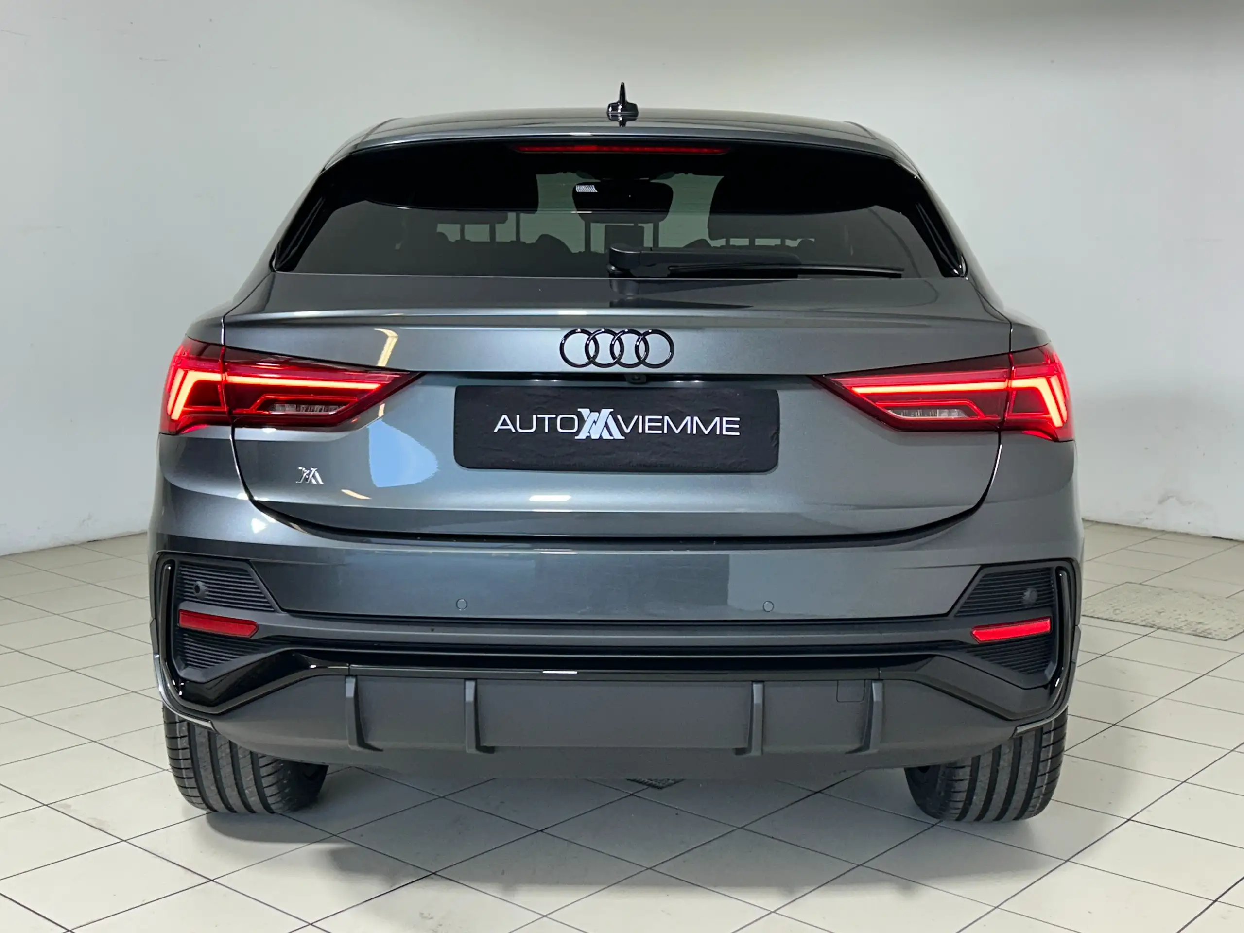 Audi - Q3