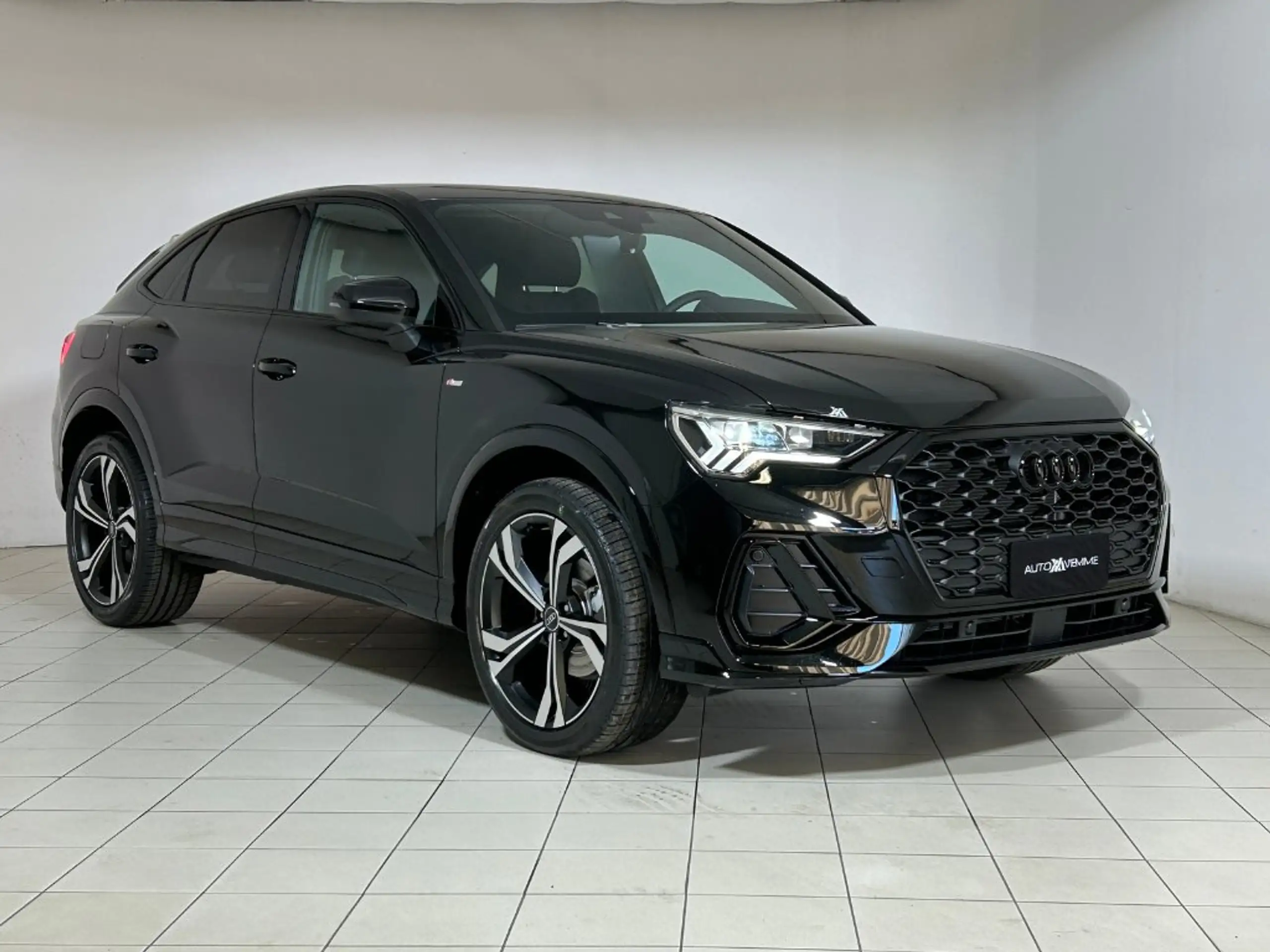 Audi - Q3